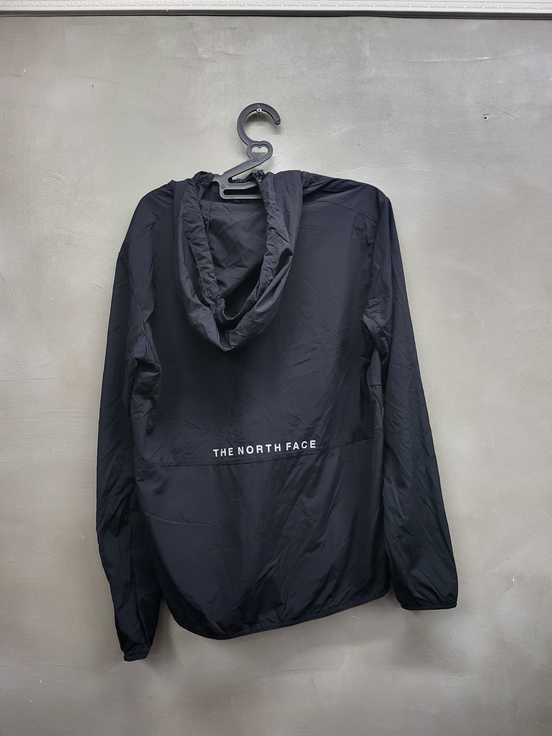 노스페이스 블랙 바람막이 후드집업 상품이미지3