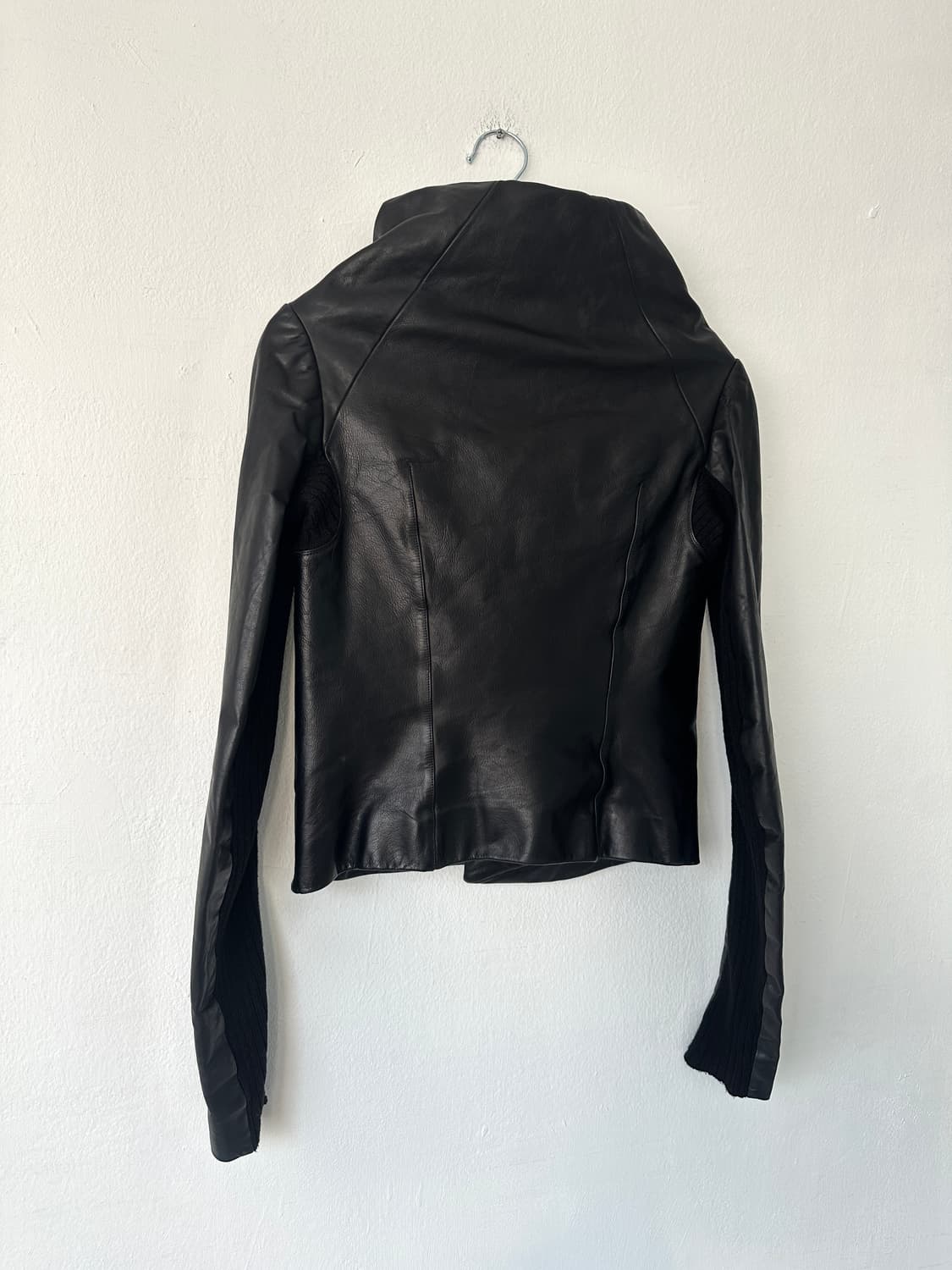 릭오웬스 2010FW 런웨이 스퀘어 하이넥 레더 자켓 상품이미지6