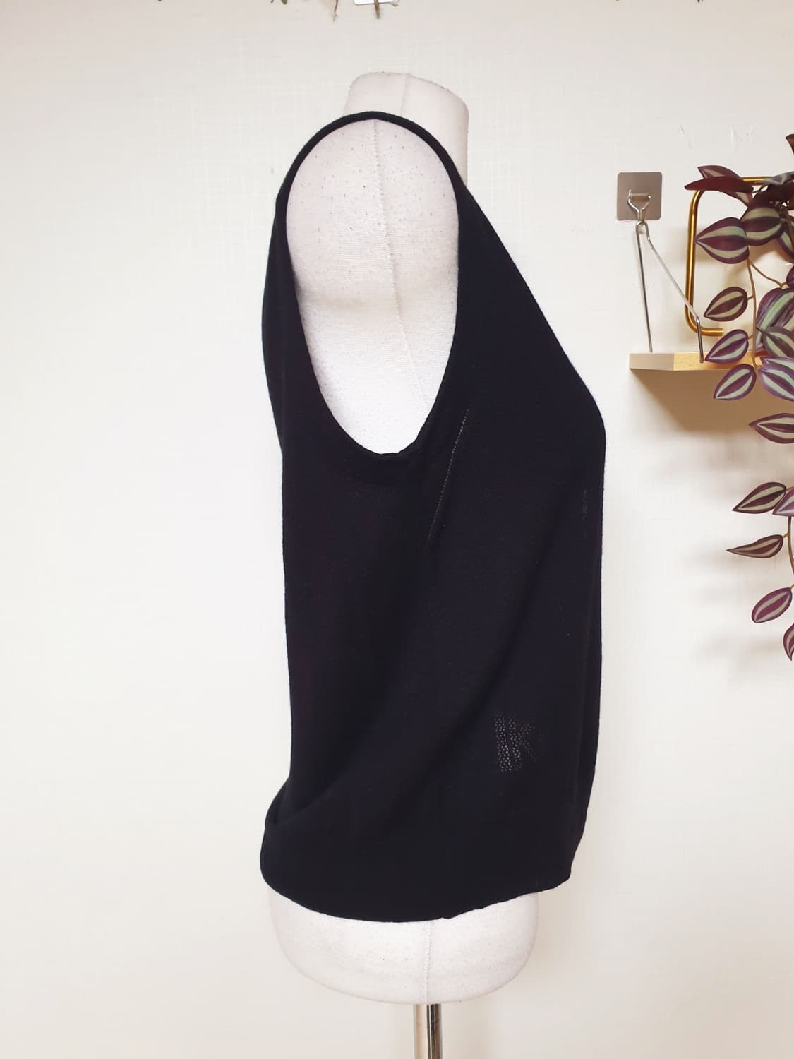 칼라거펠트 24SS 캐시미어 니트베스트 55 블랙 상품이미지5