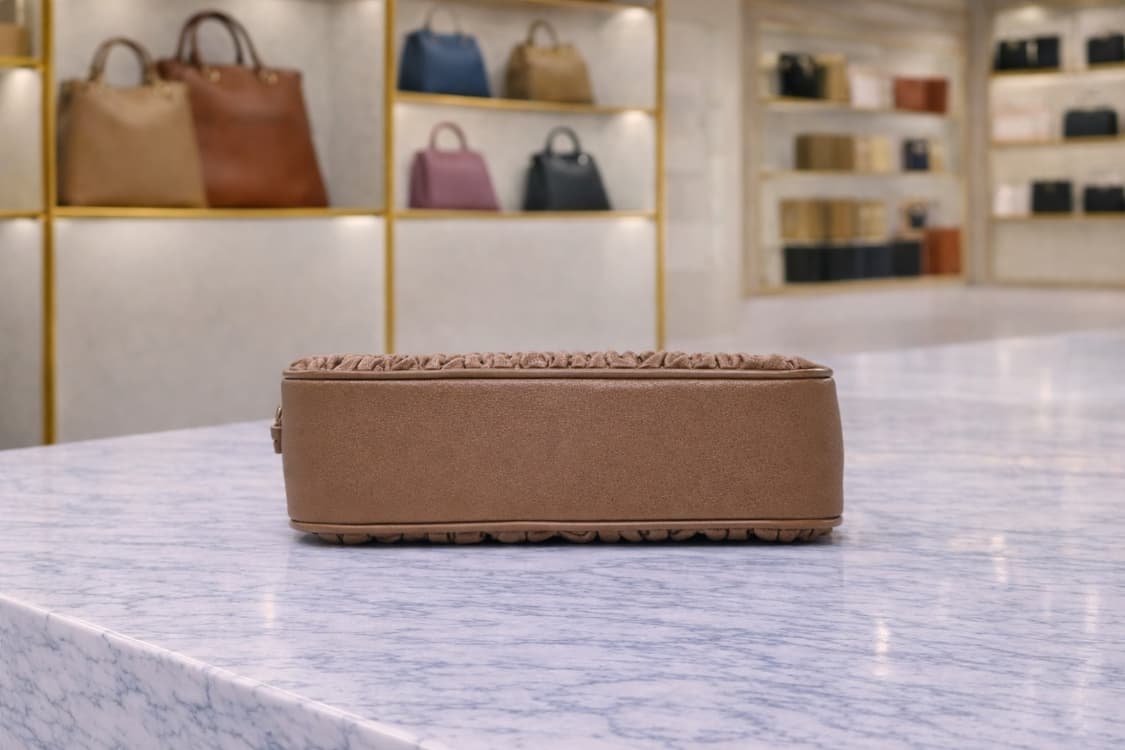 [S급] 미우 미우 마테라쎄 나파 가죽 미니백 카메오 판매합니다!!! 상품이미지2