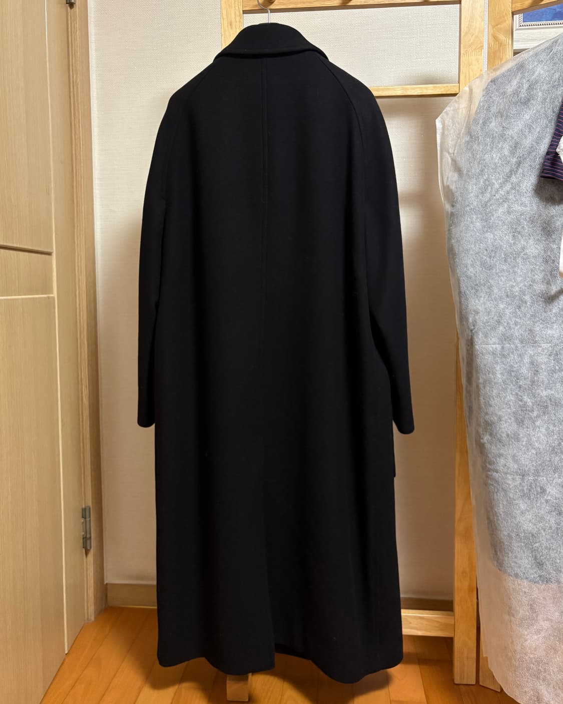 [L] 무신사 스탠다드 캐시미어 블렌드 맥시 발마칸 코트 상품이미지4