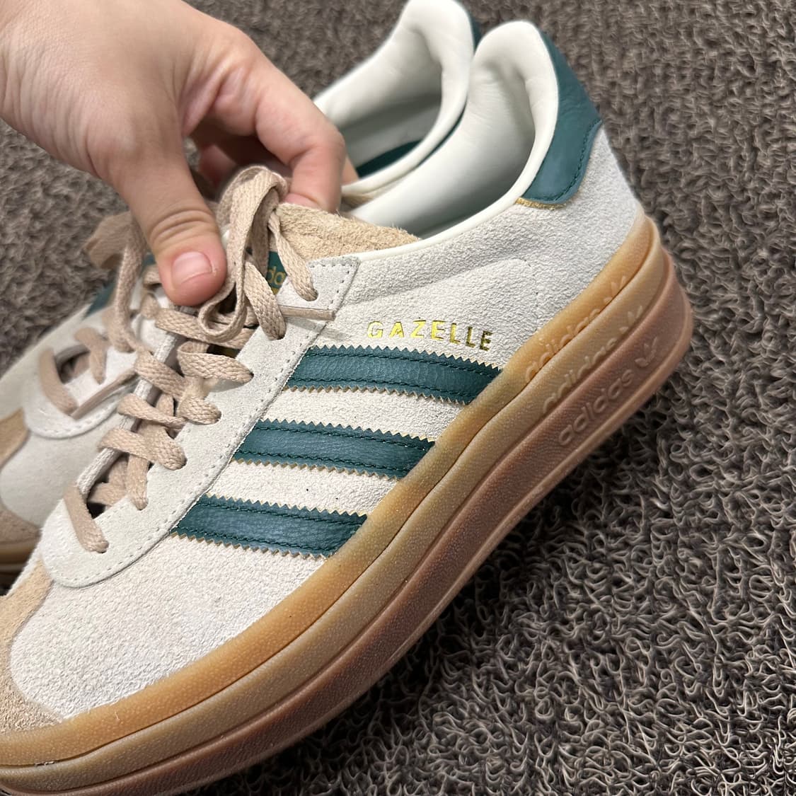 아디다스 가젤 볼드 여성 운동화 230 상품이미지3