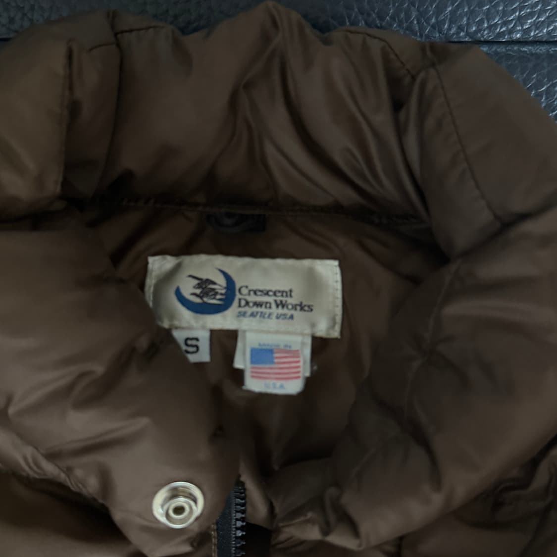 크레센트 다운웍스 패딩베스트 상품이미지1