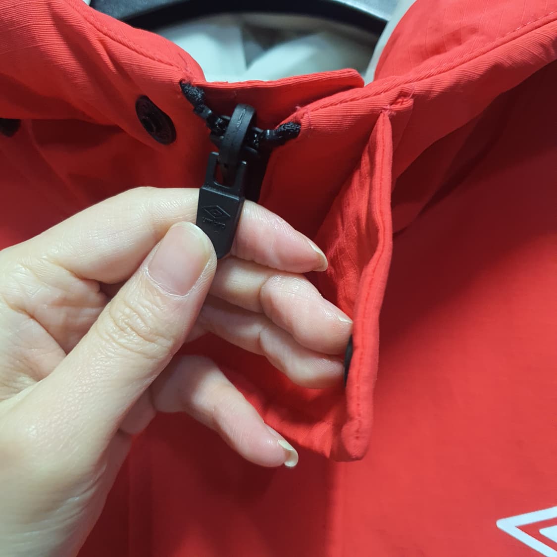 엄브로 아노락 후드 웜업 패딩  상품이미지5