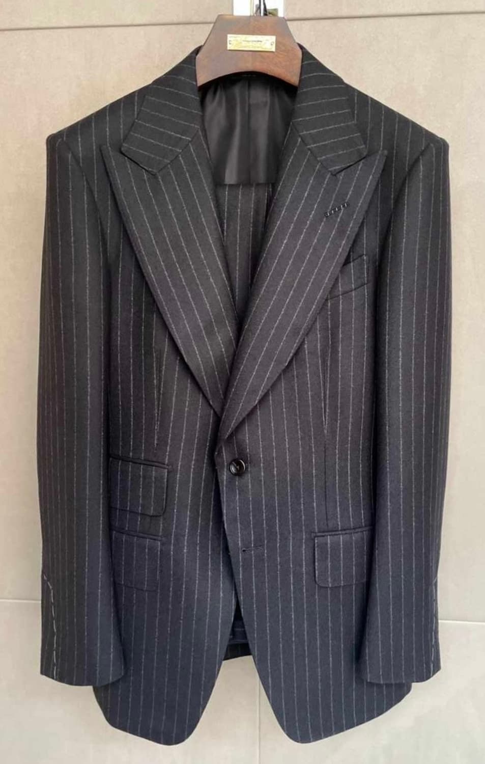 (명작,강추)톰포드 캐시미어 챠콜 스트라이프 윈저 수트 상품이미지10