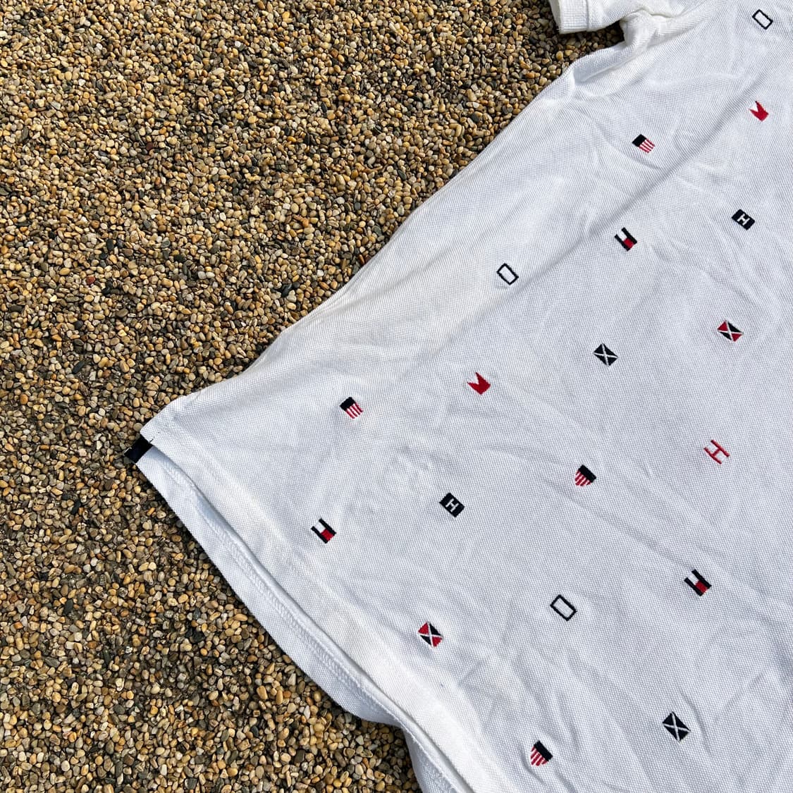타미힐피거(Tommyhilfiger)화이트 패턴 반팔 카라티 상품이미지3