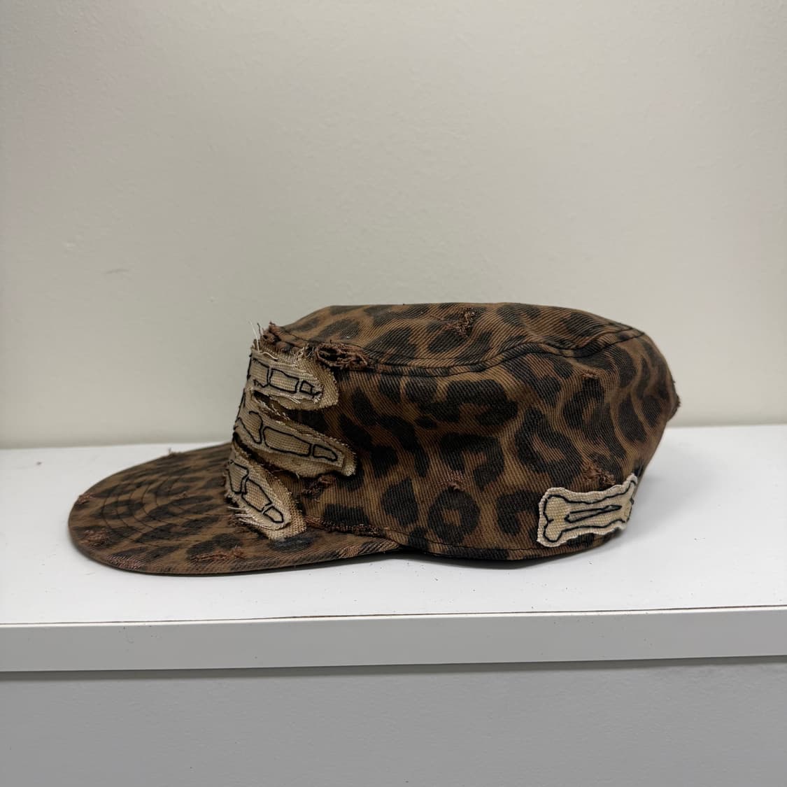 VINTAGE 레오파드 디스트로이드 자수패치 커스텀 필박스캡 상품이미지4