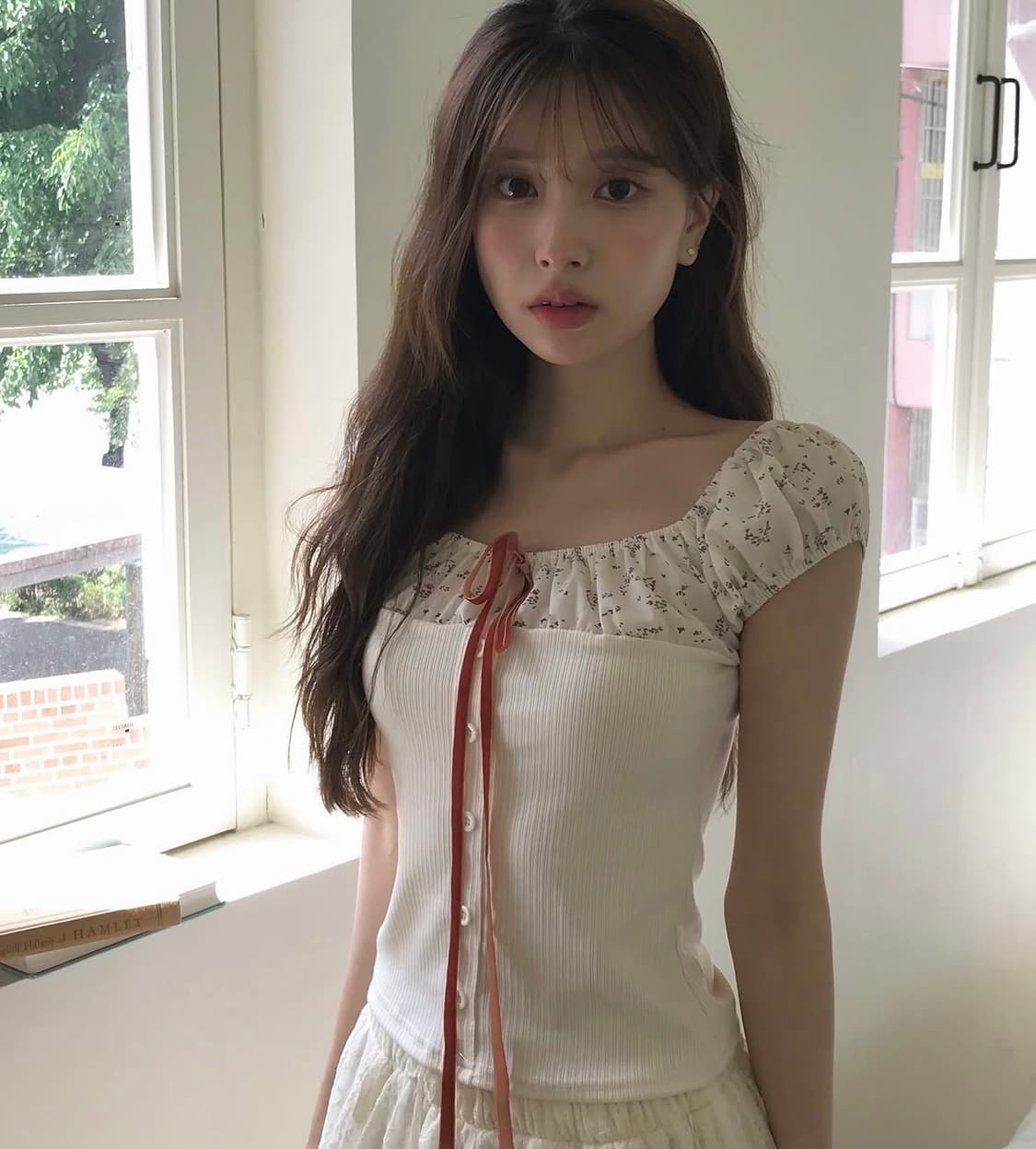 클라우드이모션 하프 플라워 오프 top 상품이미지1