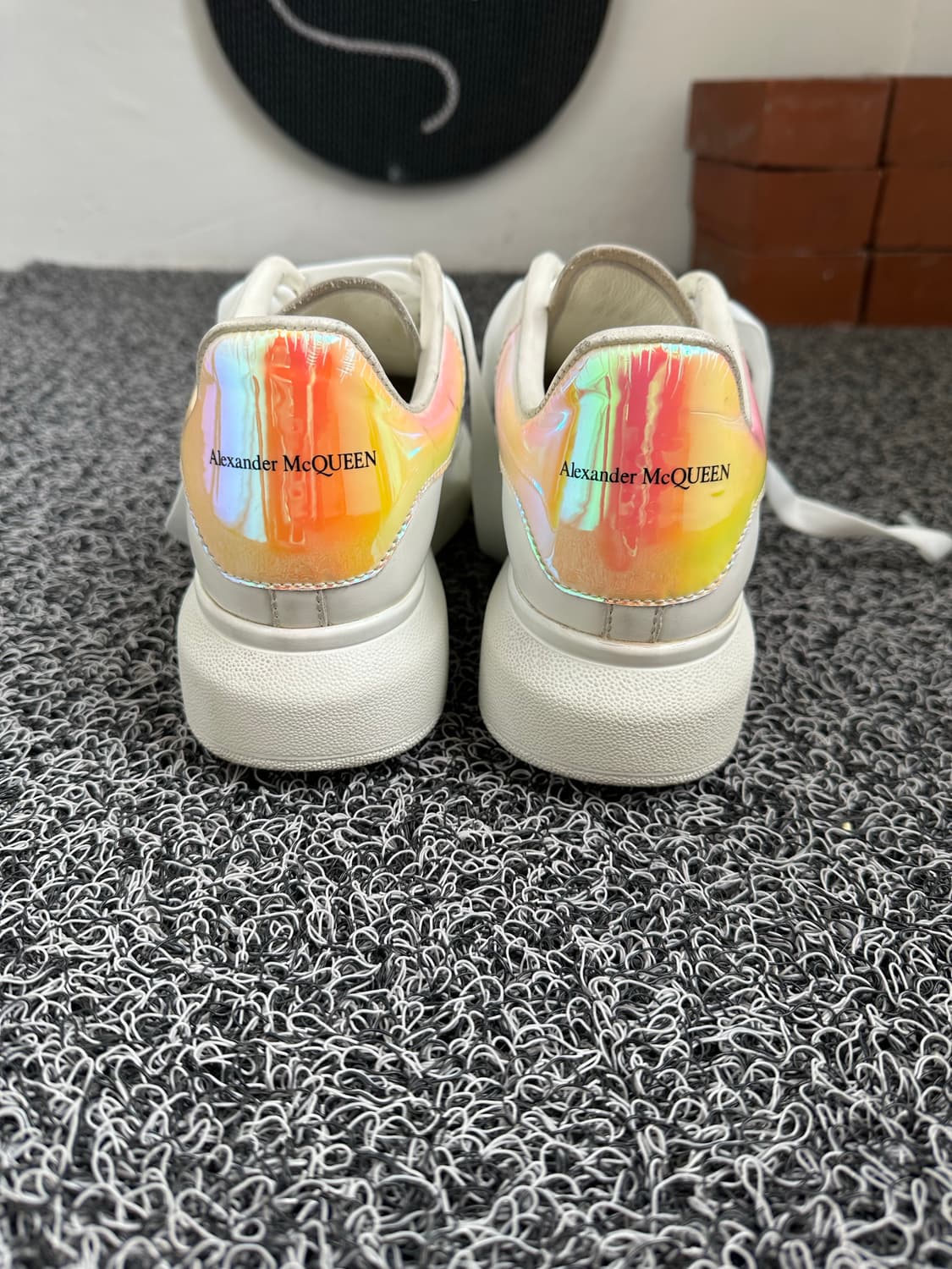 알렉산더 맥퀸 오버솔 홀로그램 스니커즈 상품이미지2