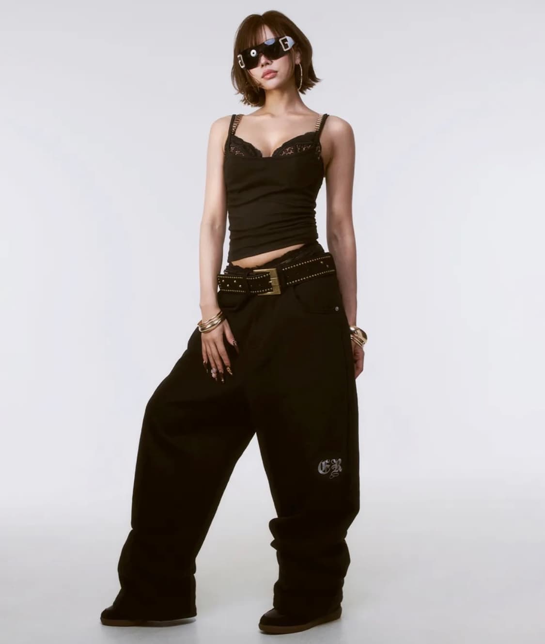 Eyeer 이와이이알 Stud&Hotfix Detail Sweatpant 상품이미지1