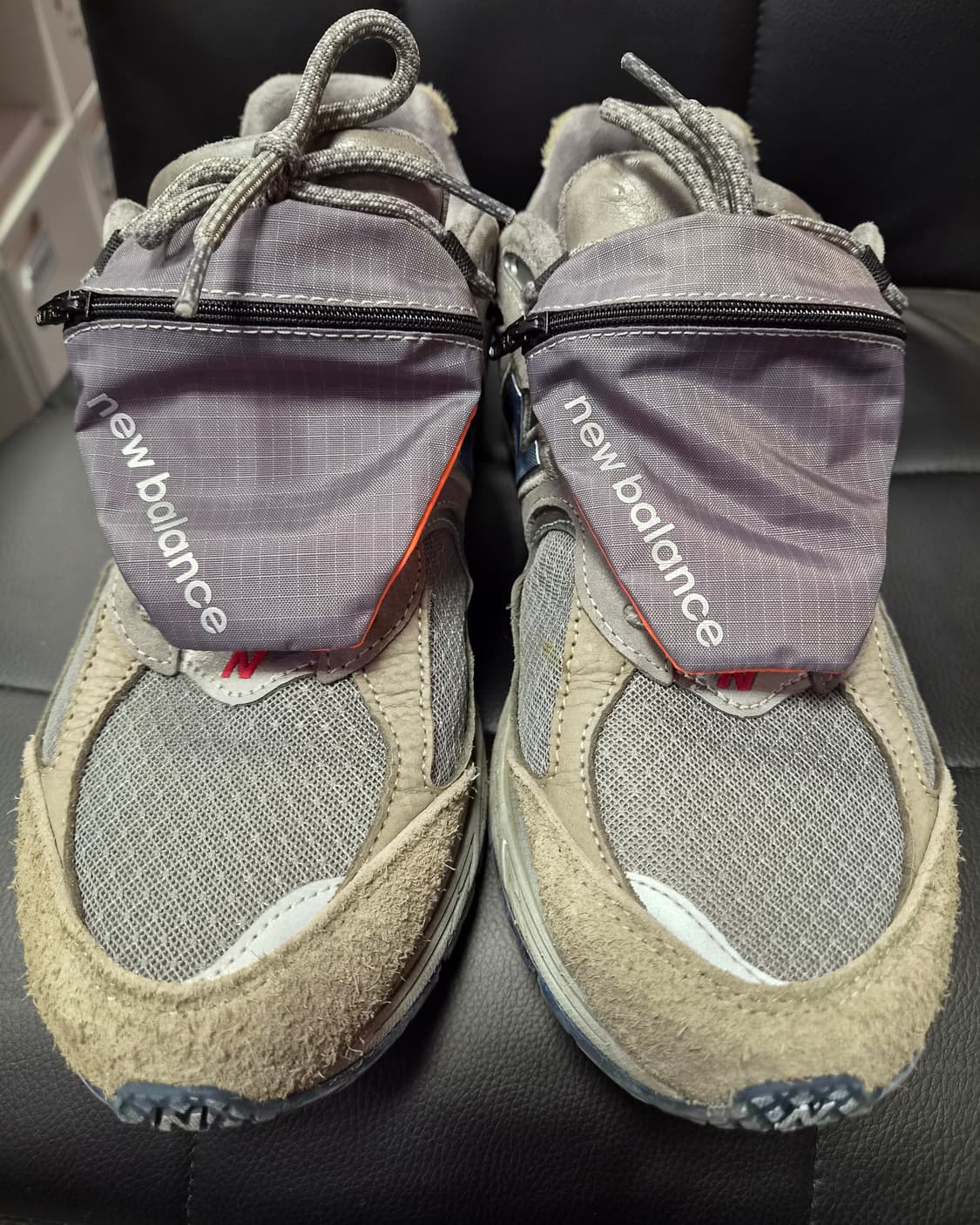 뉴발란스 2002R 프리미엄 빈티지 그레이 상품이미지4