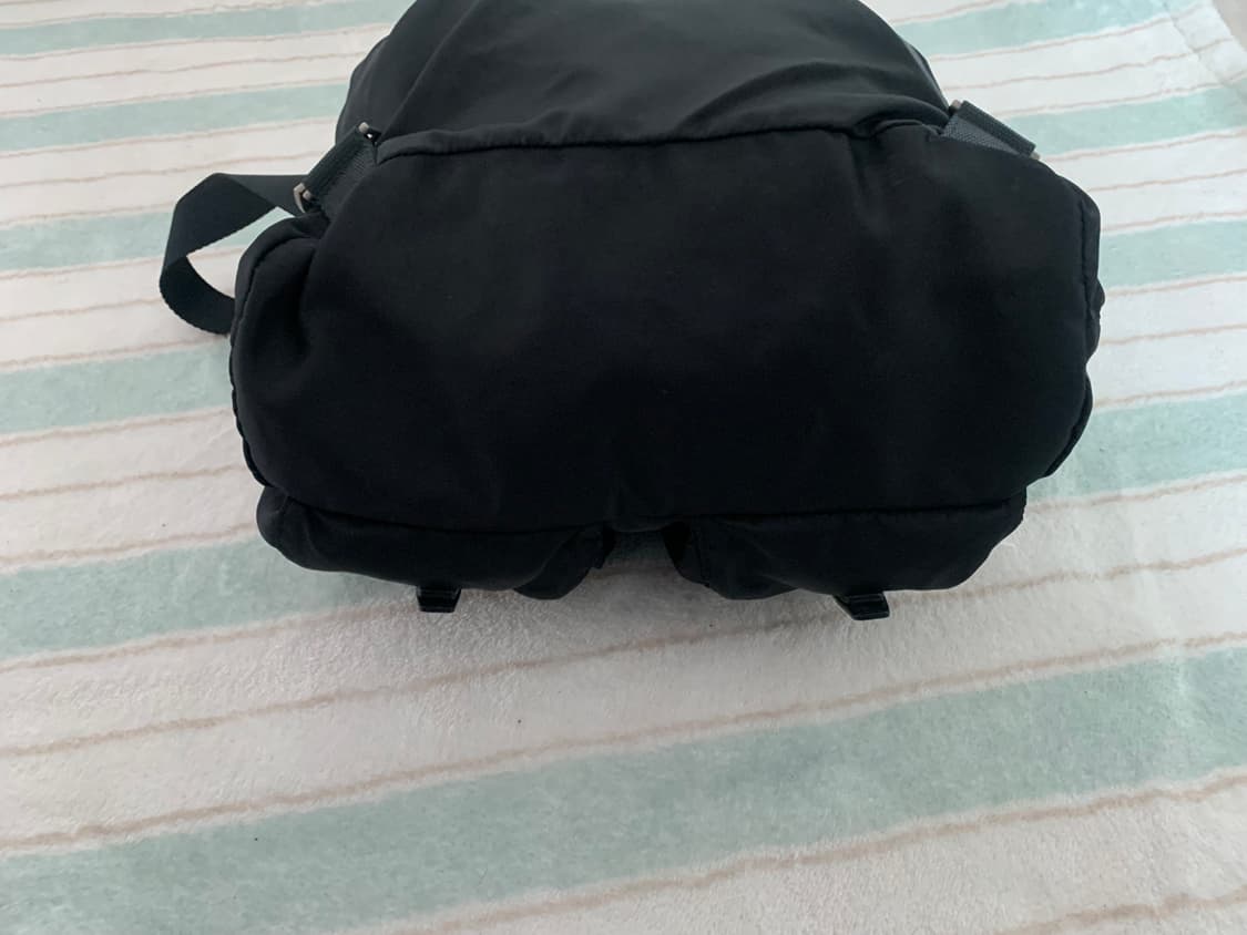 프라다 백팩 미듐 정품 상품이미지5