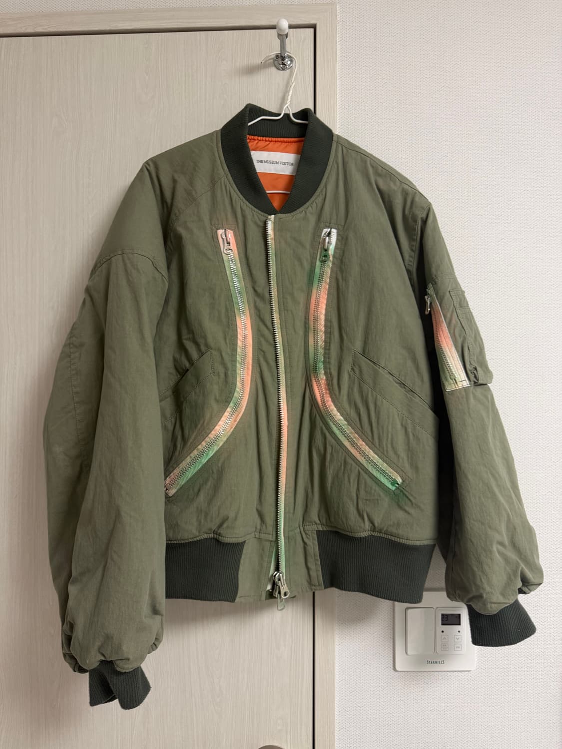 뮤지엄비지터 항공점퍼 상품이미지1