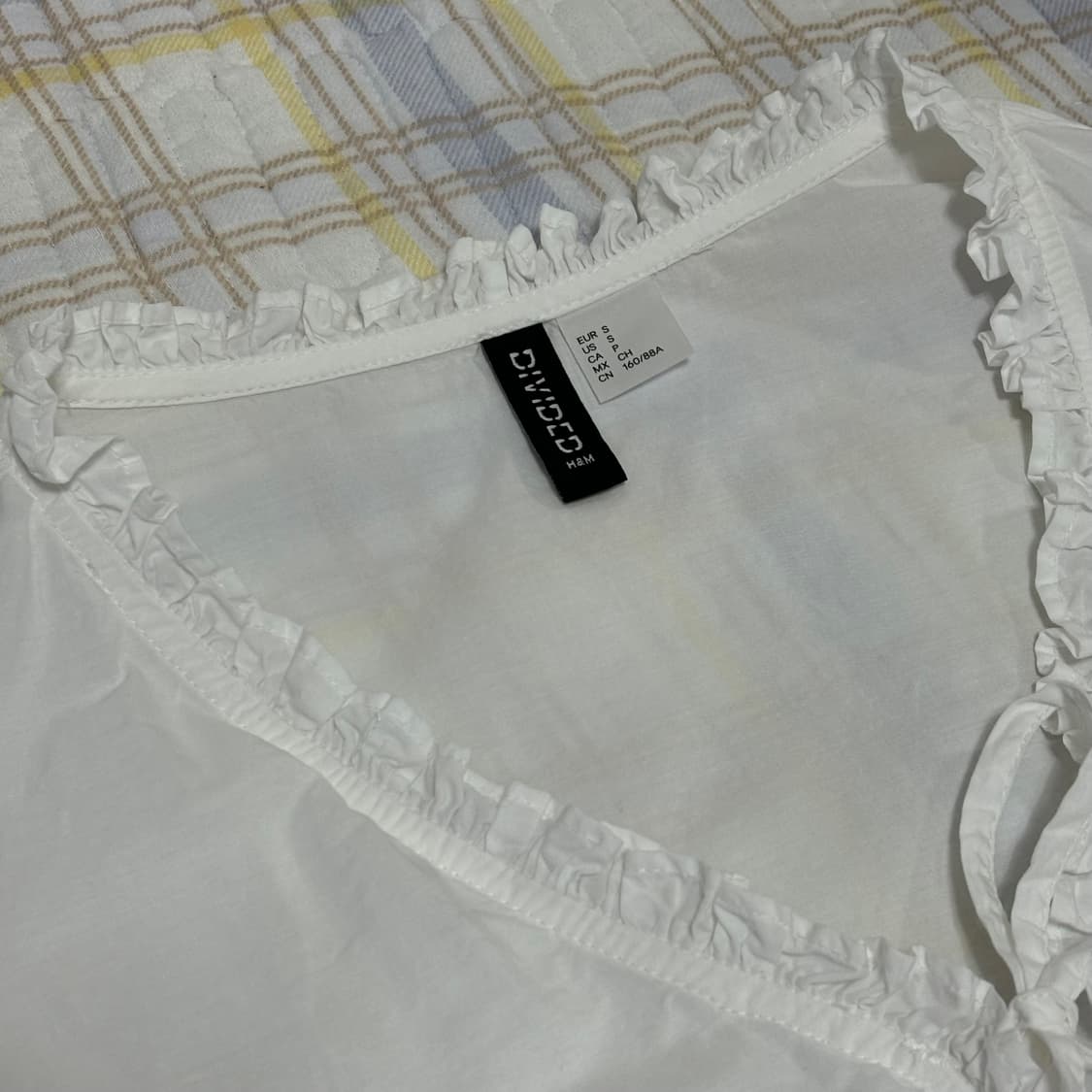 h&m 에이치앤엠 브로드리 앙글레즈 크롭트 블라우스 (새상품) 상품이미지2