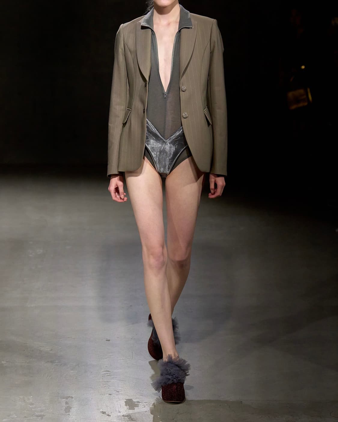 Chika kisada 2025 ss flat form mules 상품이미지9