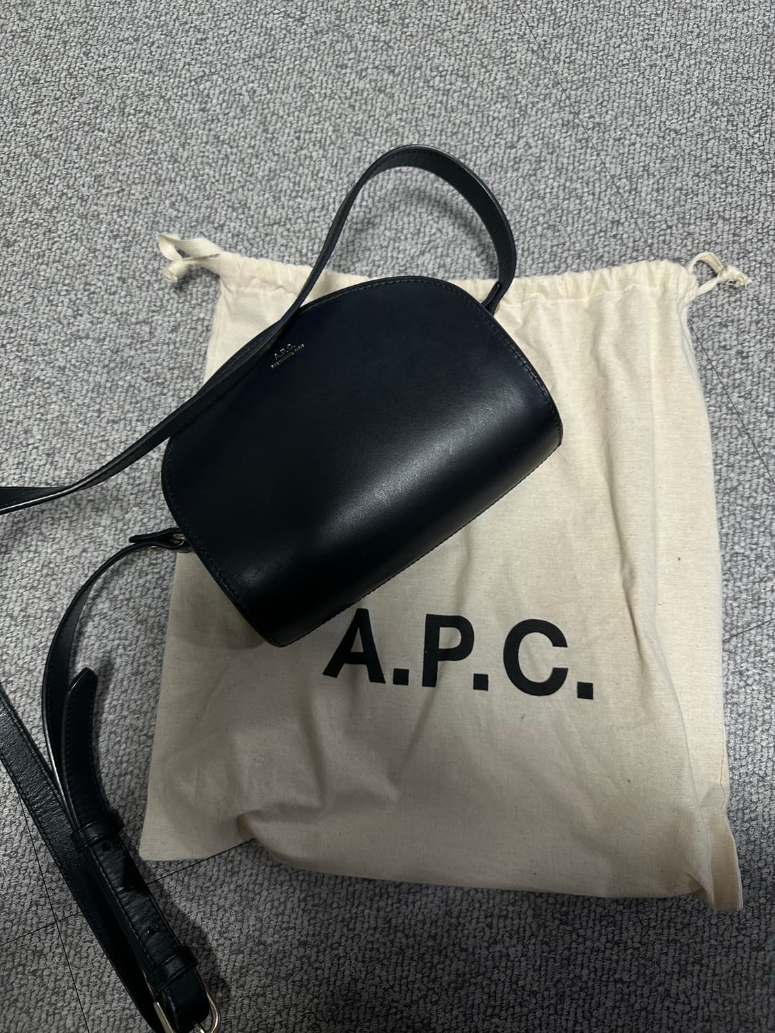 아페쎄 하프문백 상품이미지1