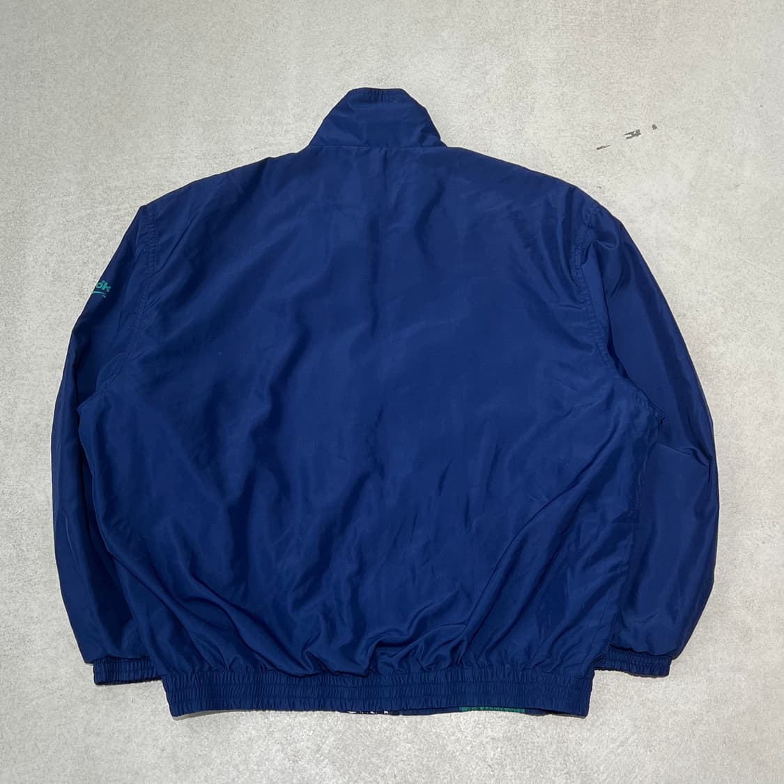 리복 그래픽 윈드브레이커 s10532 상품이미지2