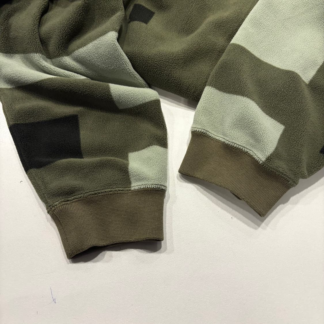 [XL] 나이키 SB 픽셀 카모 플리스 맨투맨 C987 상품이미지6