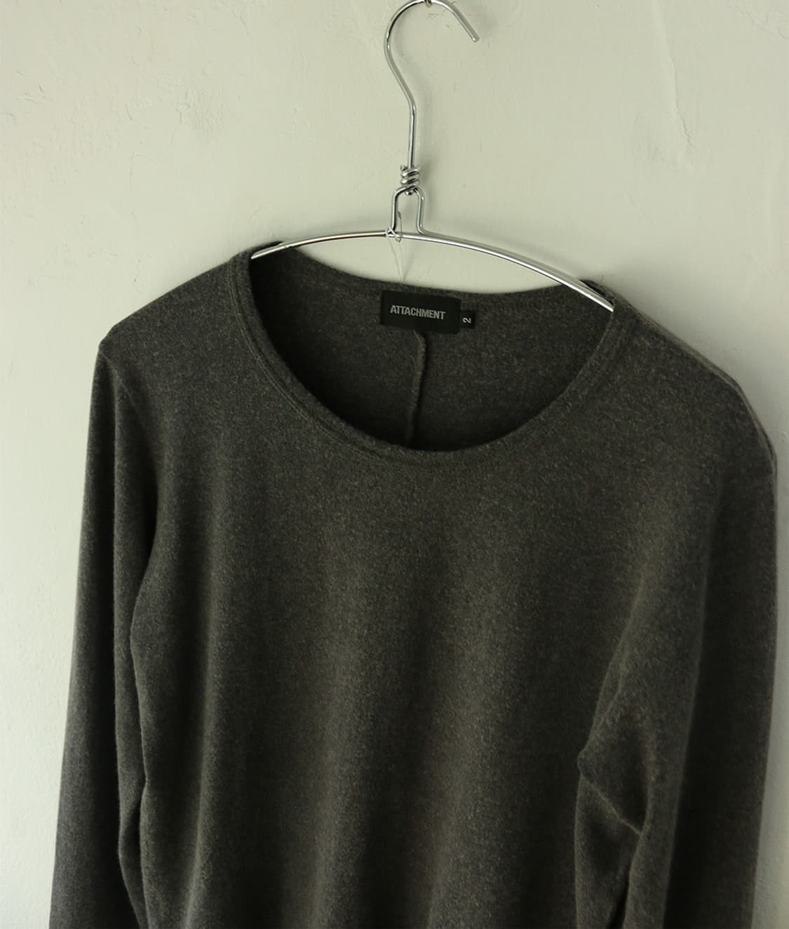 어태치먼트 롱슬리브 니트 상품이미지4