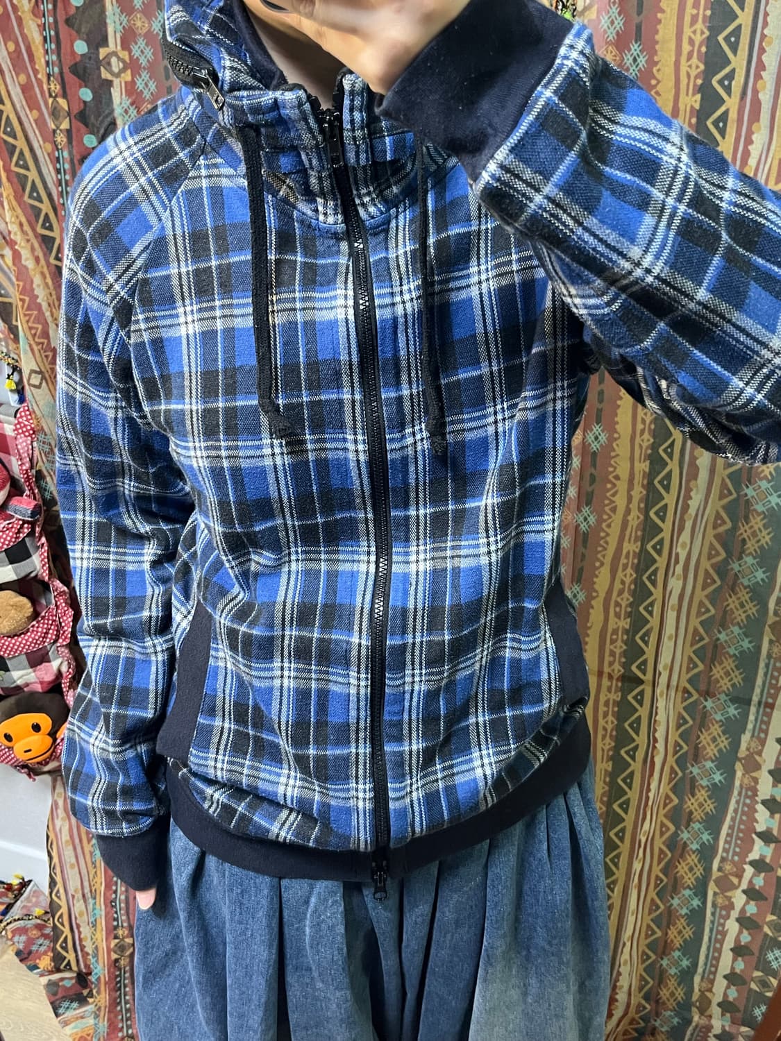 Plus one Clothing 블루 체크 하이넥 집업 상품이미지1