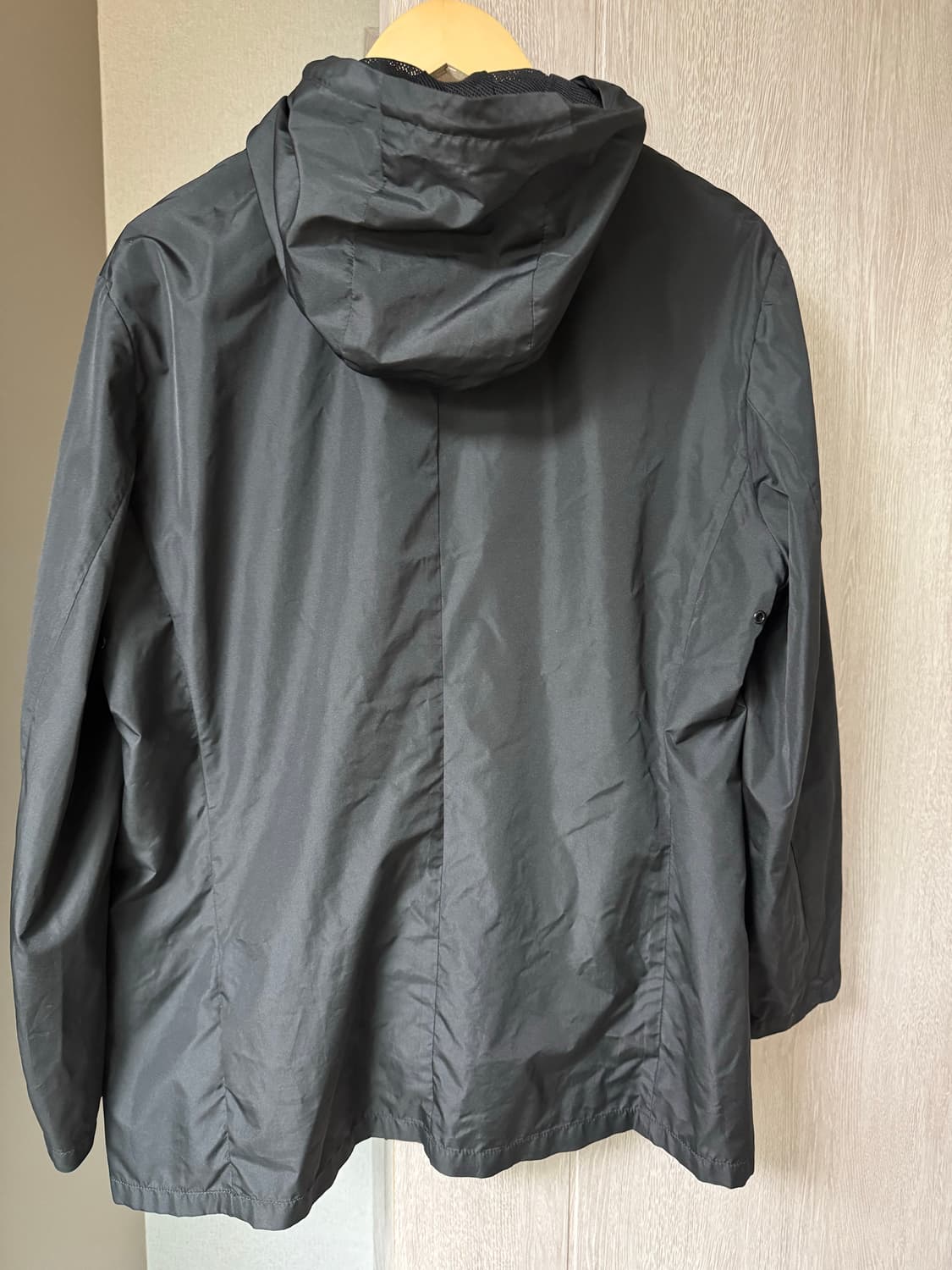 엠포리오 아르마니 윈드브레이커 상품이미지2