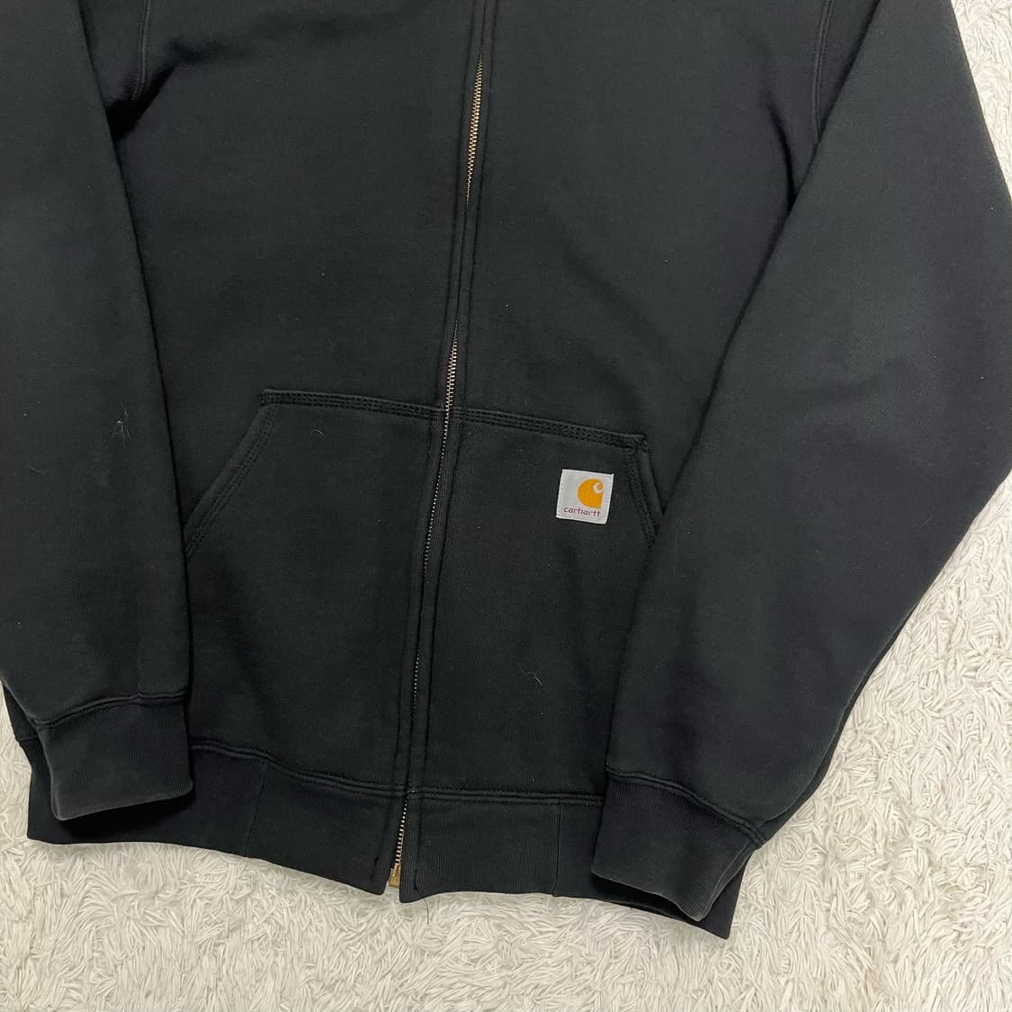 Carhartt black zip-up hoodie 상품이미지5