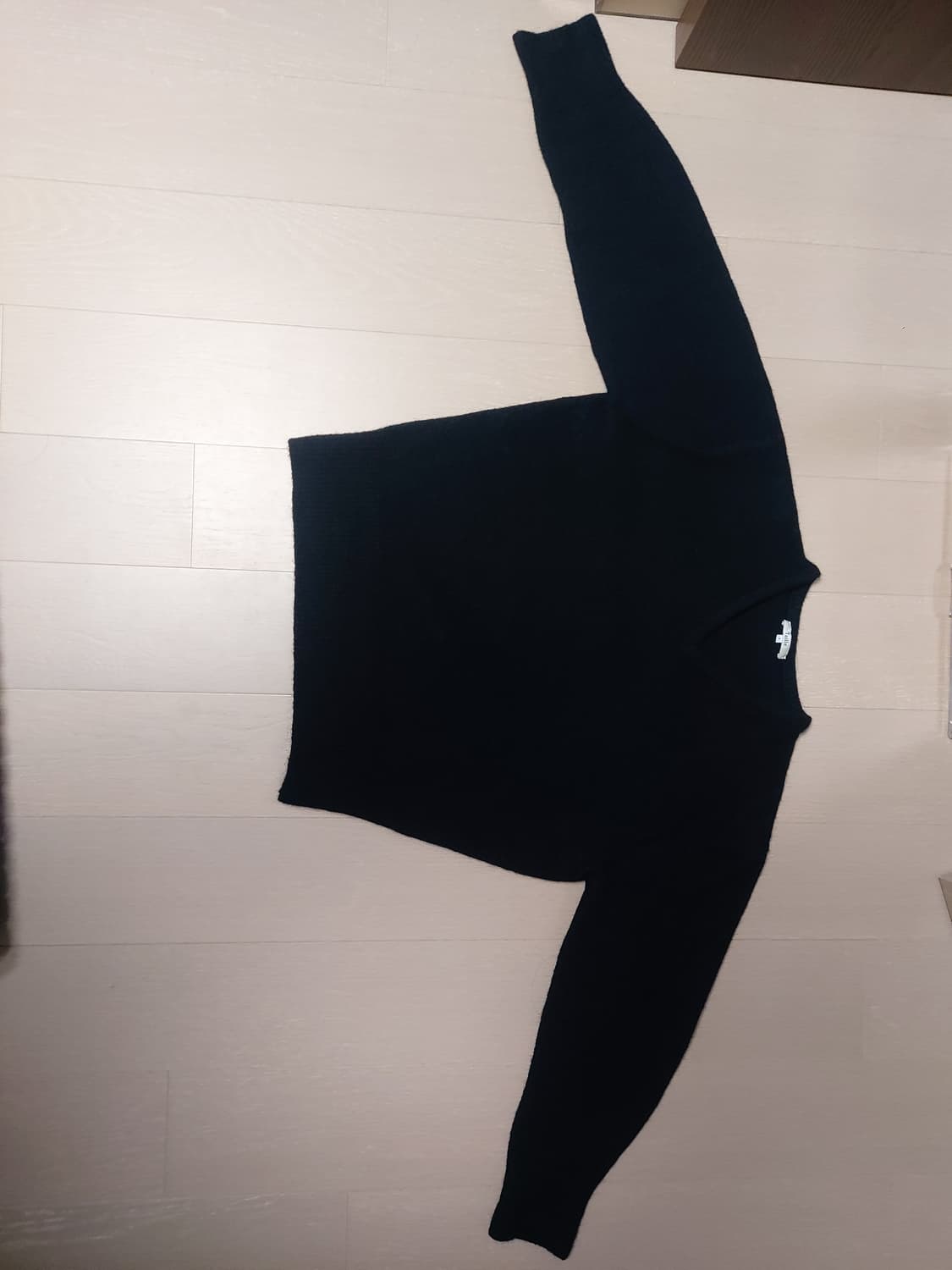 타일레 모헤어 브이넥 블랙 2사이즈 상품이미지3