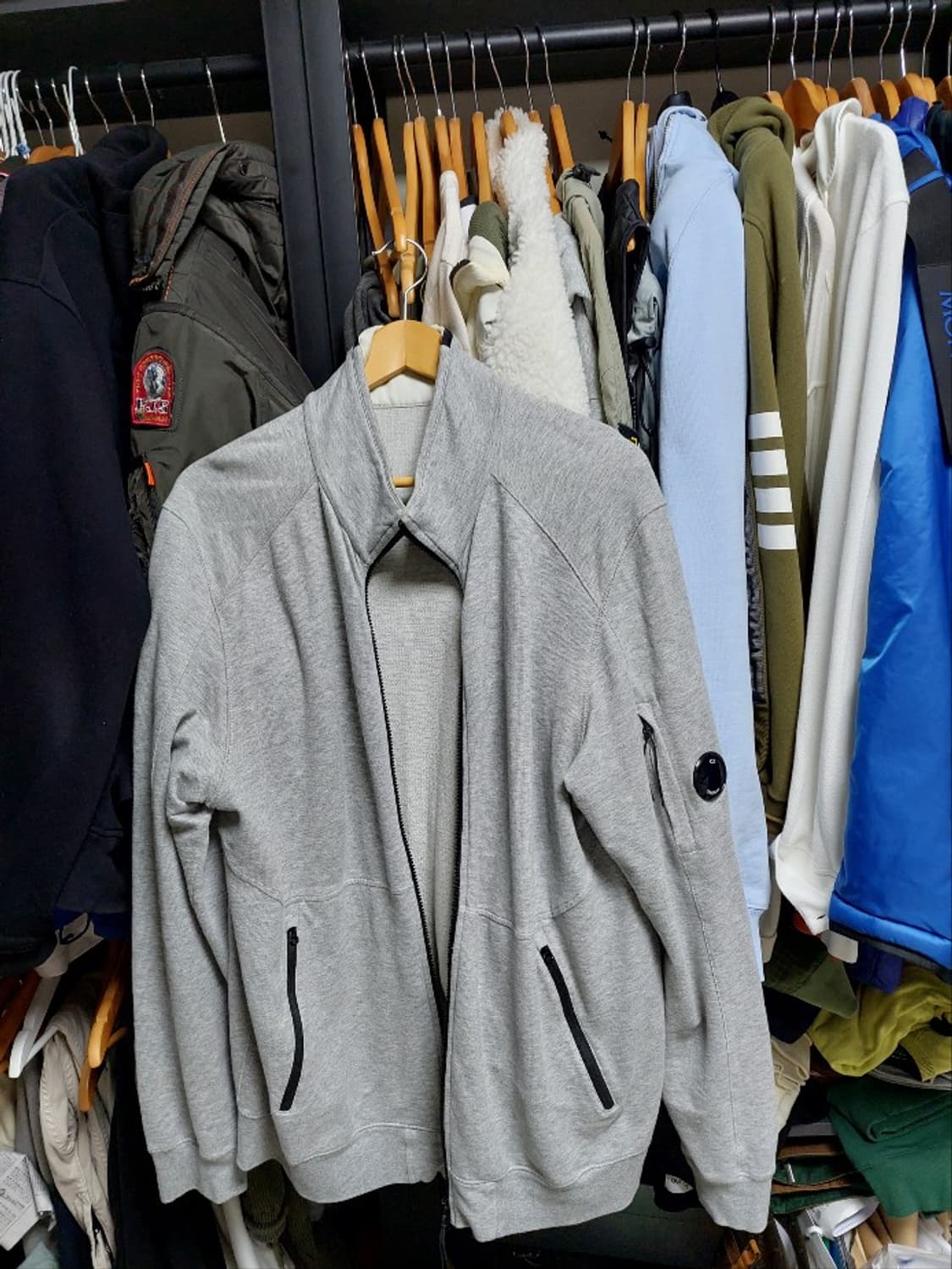 CP컴퍼니 넥로고 그레이 오픈 집업 자켓 xxl 상품이미지1