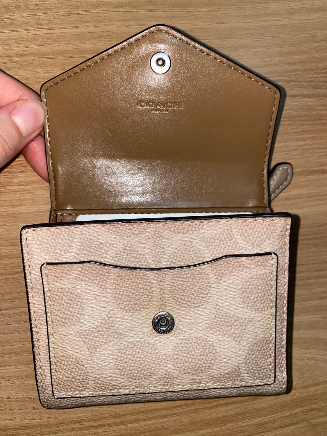 코치 트리폴드 반지갑 상품이미지3