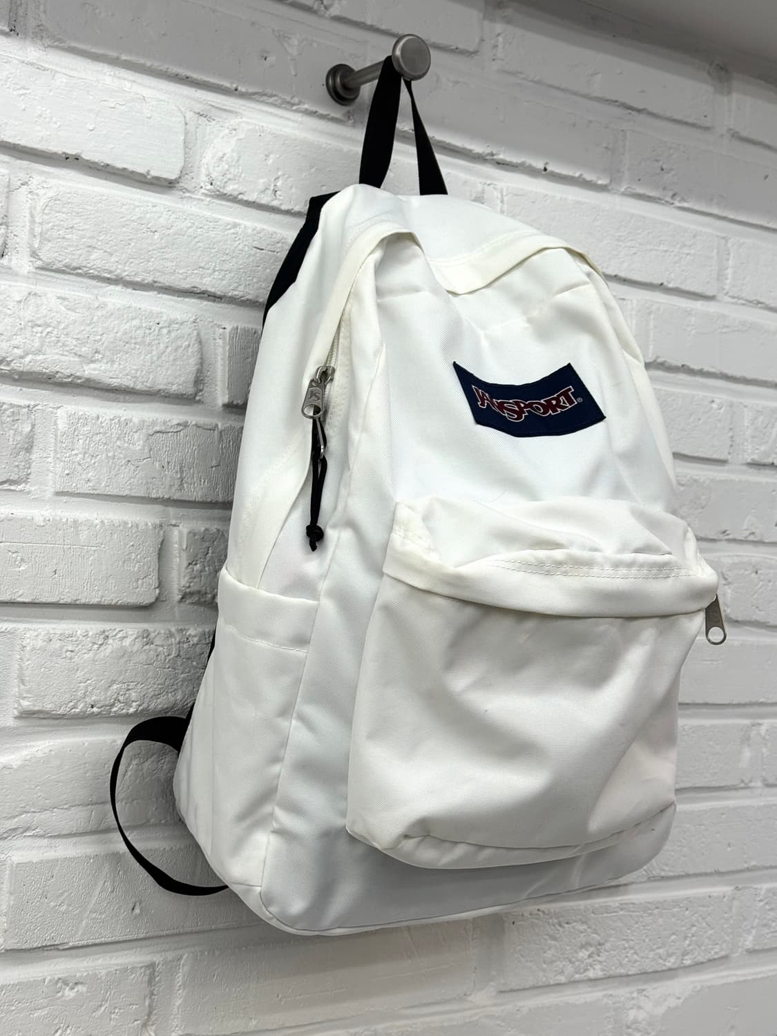 잔스포츠 화이트 백팩 상품이미지2