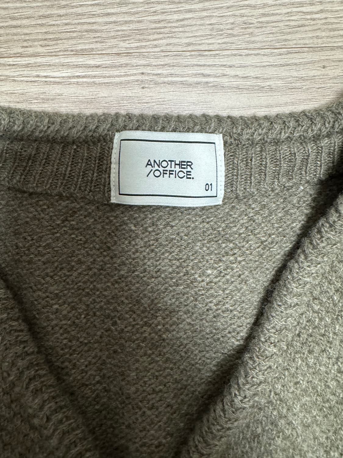 어나더오피스 가디건 상품이미지3