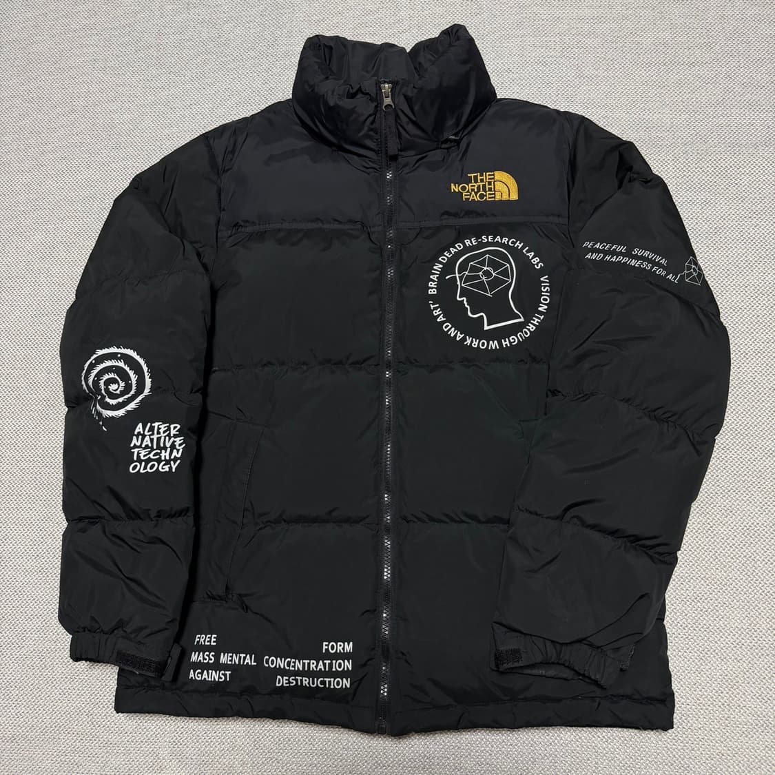노스페이스 x 브레인데드 다운 패딩 상품이미지1