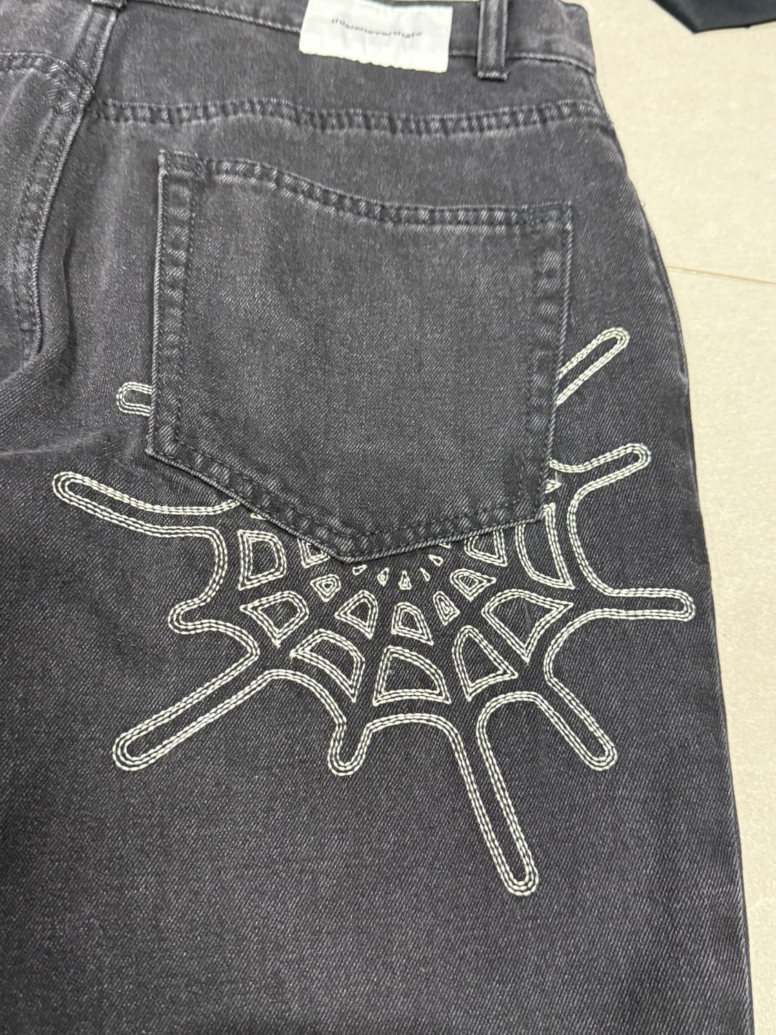 디스이즈네버댓 아카이브 거미줄 자수 데님 스케이터 바지 새 상품 상품이미지3