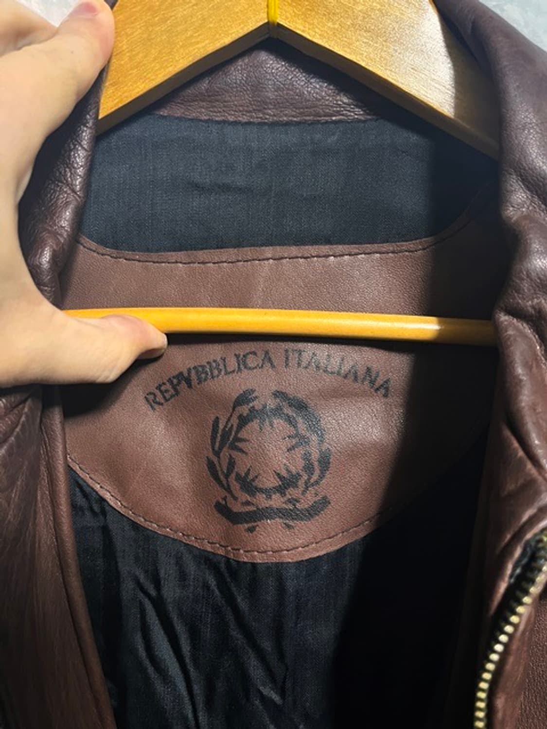 made in italy  존앤존스 가죽자켓  라이더 52 사이즈 상품이미지3