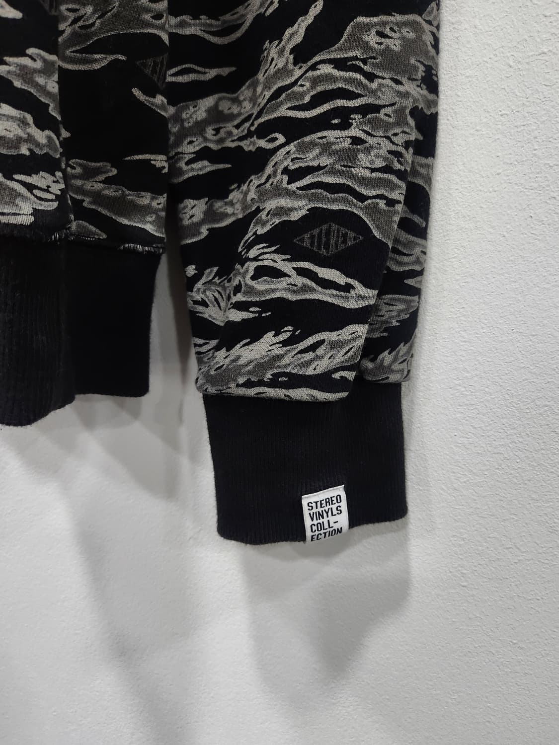 스테레오바이널즈콜렉션 카모 패턴 맨투맨 남성 100사이즈 상품이미지3