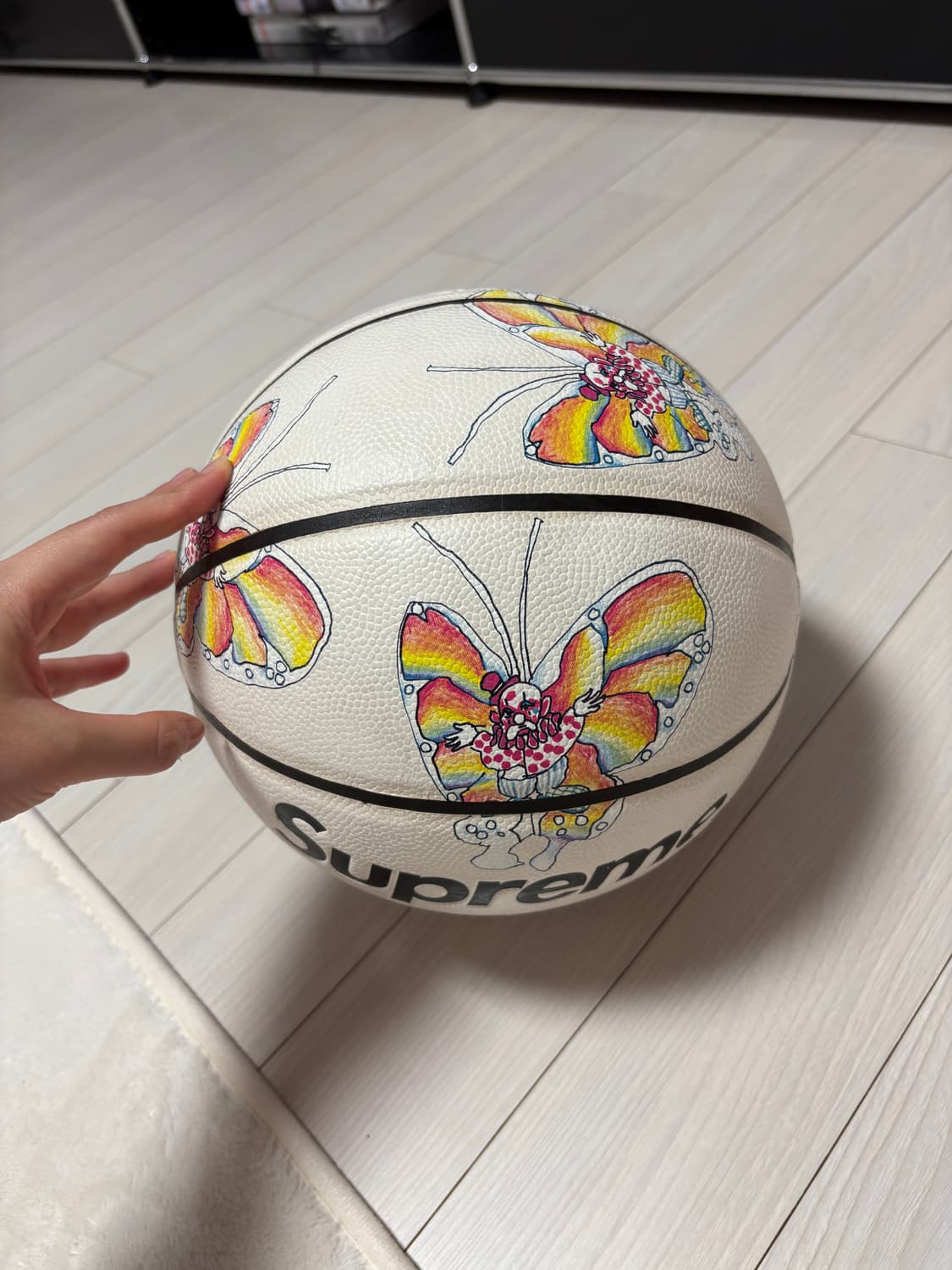 슈프림x마크 곤잘레스 버터플라이 농구공 스팔딩  상품이미지3