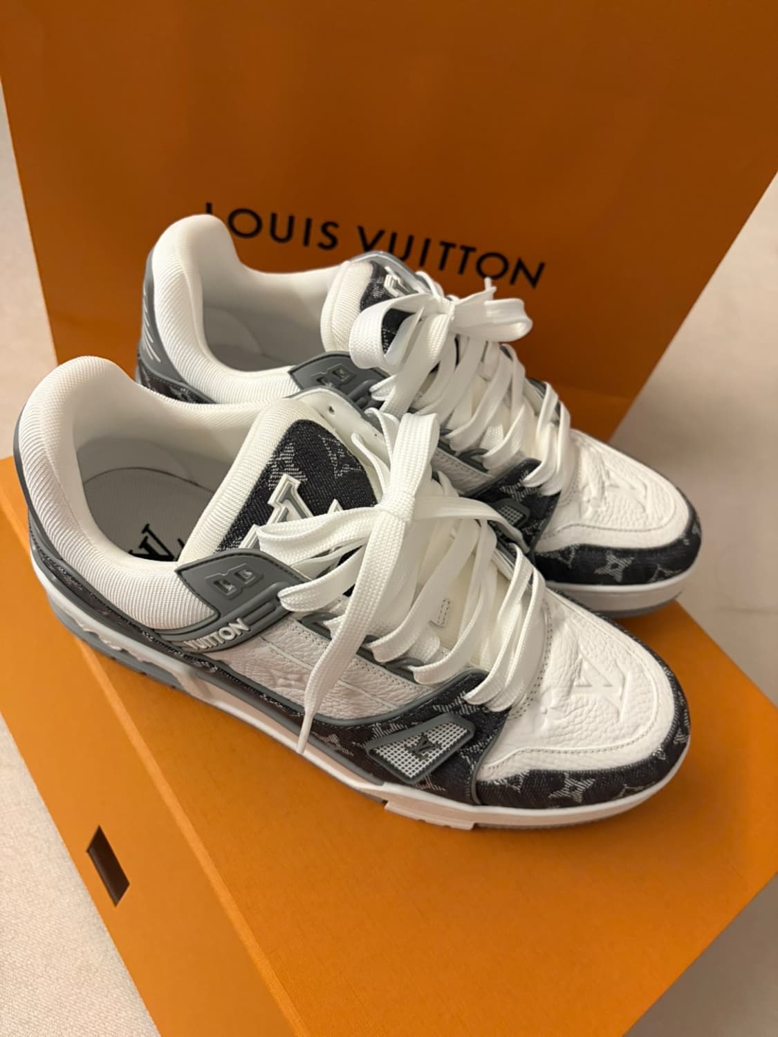 루이비통 LV트레이너 스니커즈 상품이미지1