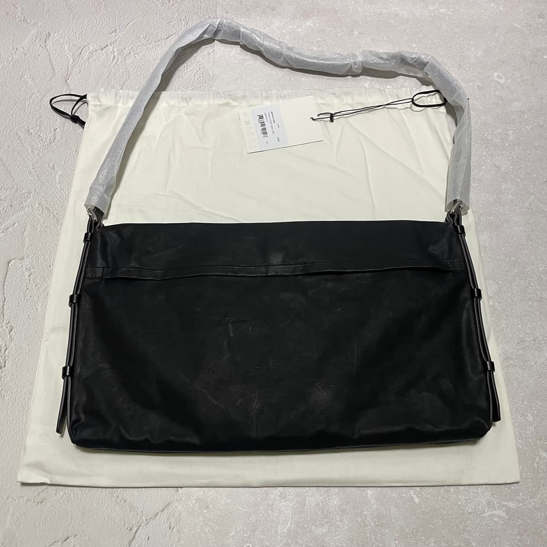 르메르 트렌치 포켓 스몰 숄더 크로스백 오닉스 상품이미지7