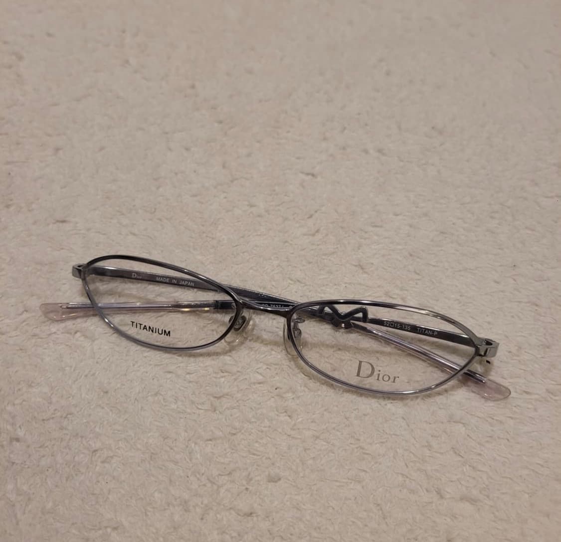 디올 티타늄 안경  상품이미지4