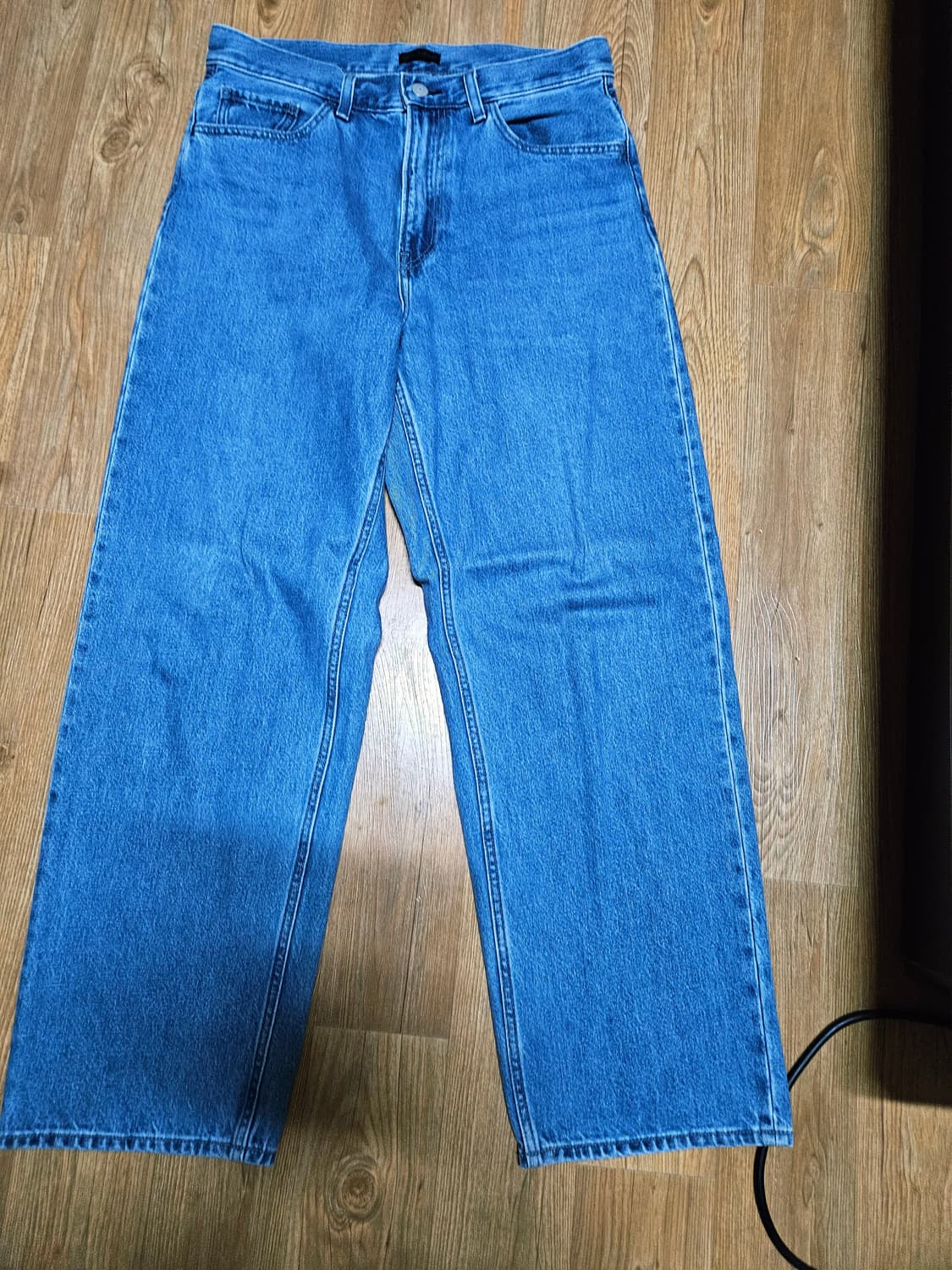 [30] 유니클로 와이드스트레이트진 64BLUE 상품이미지1