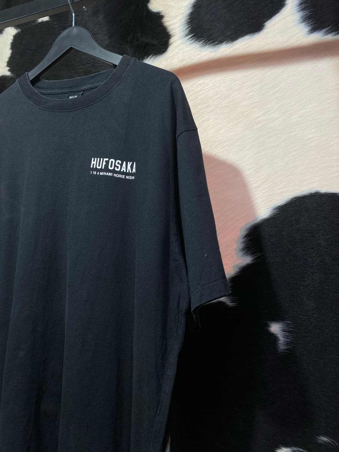 HUF 오사카 백레터링 디테일 반팔 티셔츠 상품이미지4