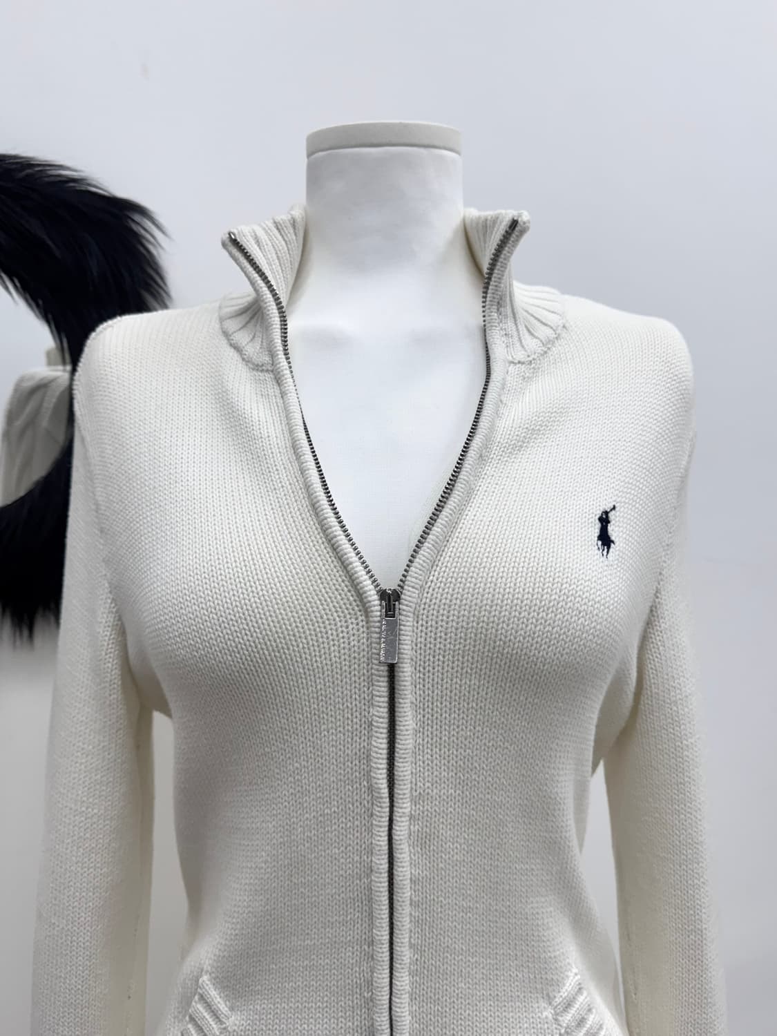 폴로 화이트 니트집업 상품이미지2