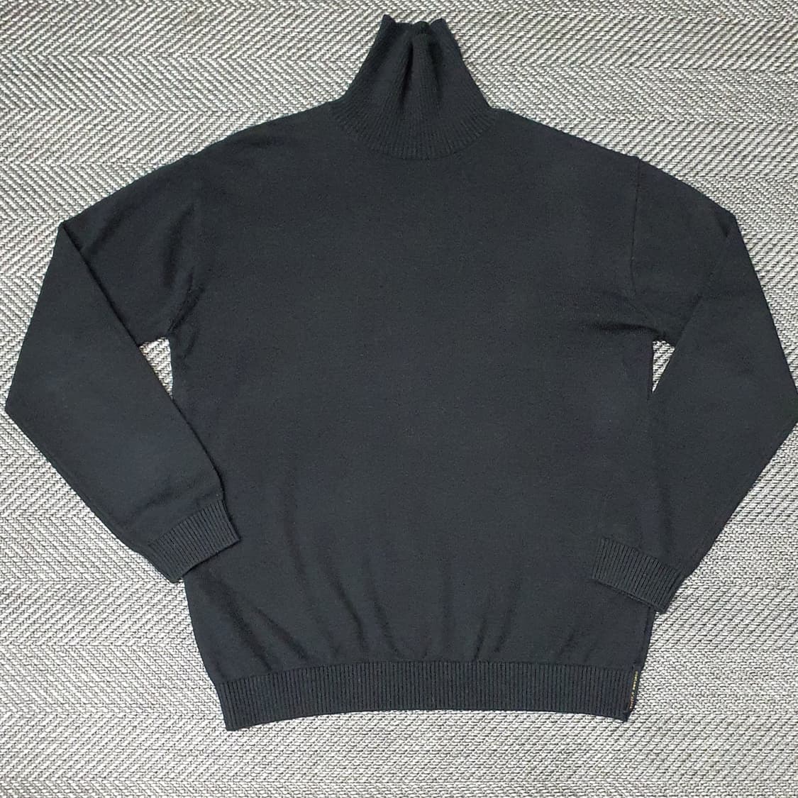 커스텀어클락 터틀넥 면니트 남자110 상품이미지1