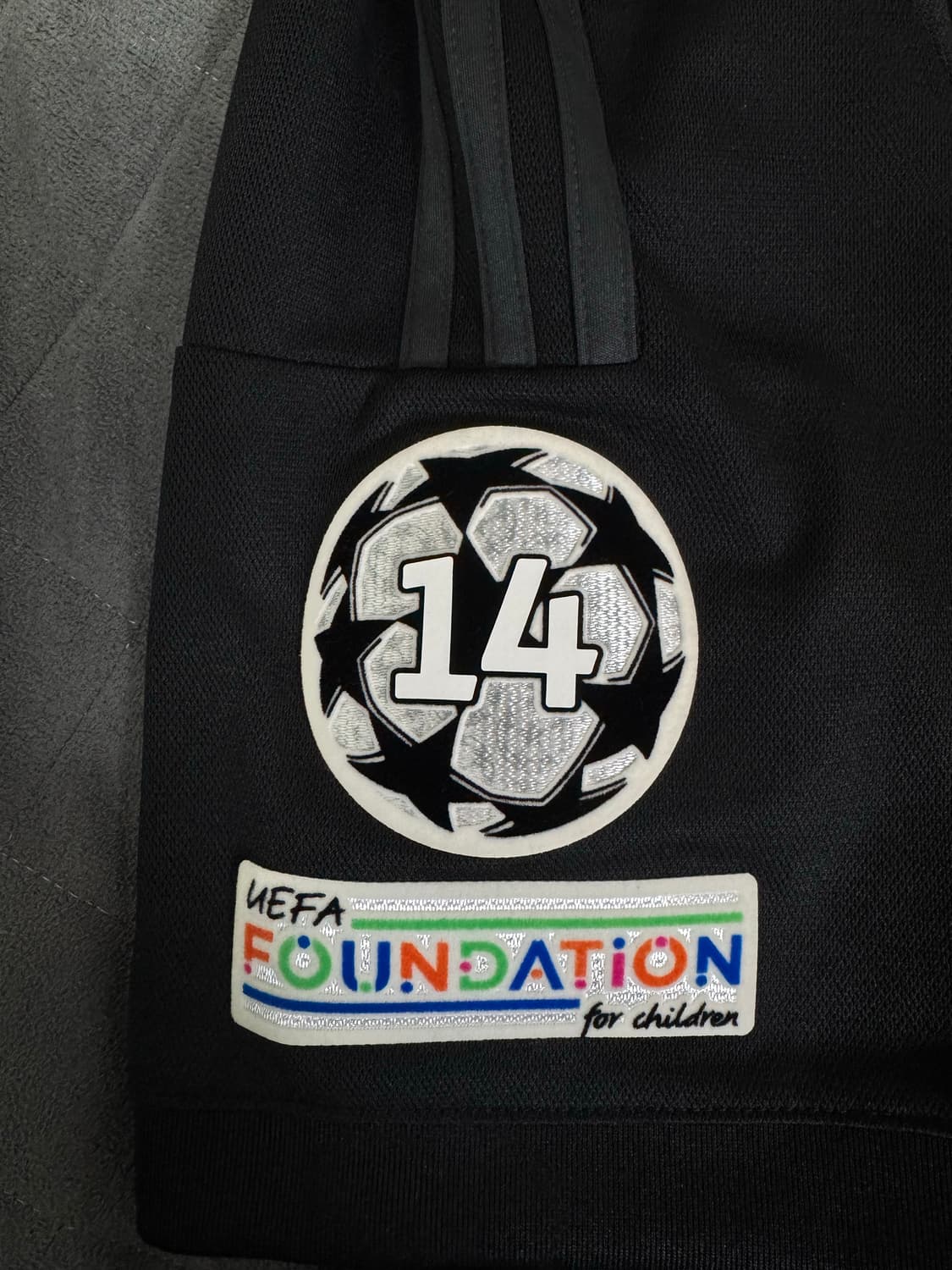 23-24 레알 마드리드 써드 카마빙가 정품 유니폼 상품이미지8