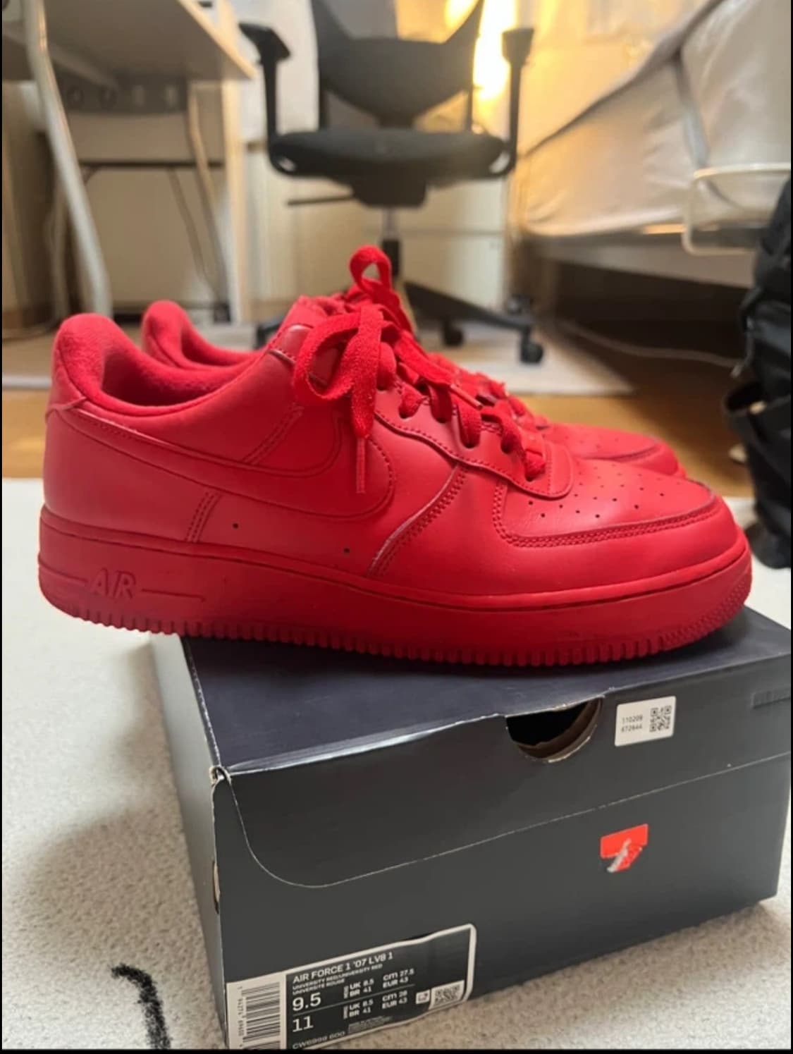 나이키 에어포스 1 '07 LV8 로우 트리플 레드  상품이미지3