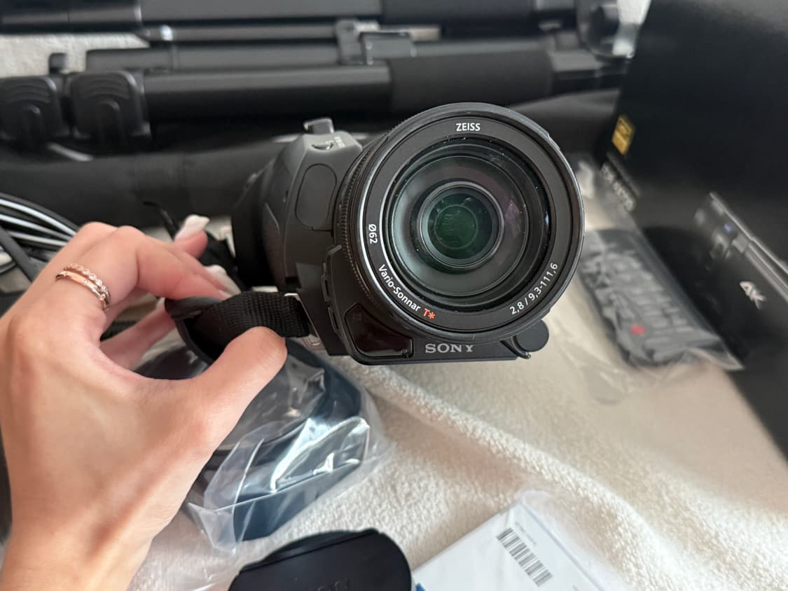 소니 ax700 캠코더 풀박 상품이미지4