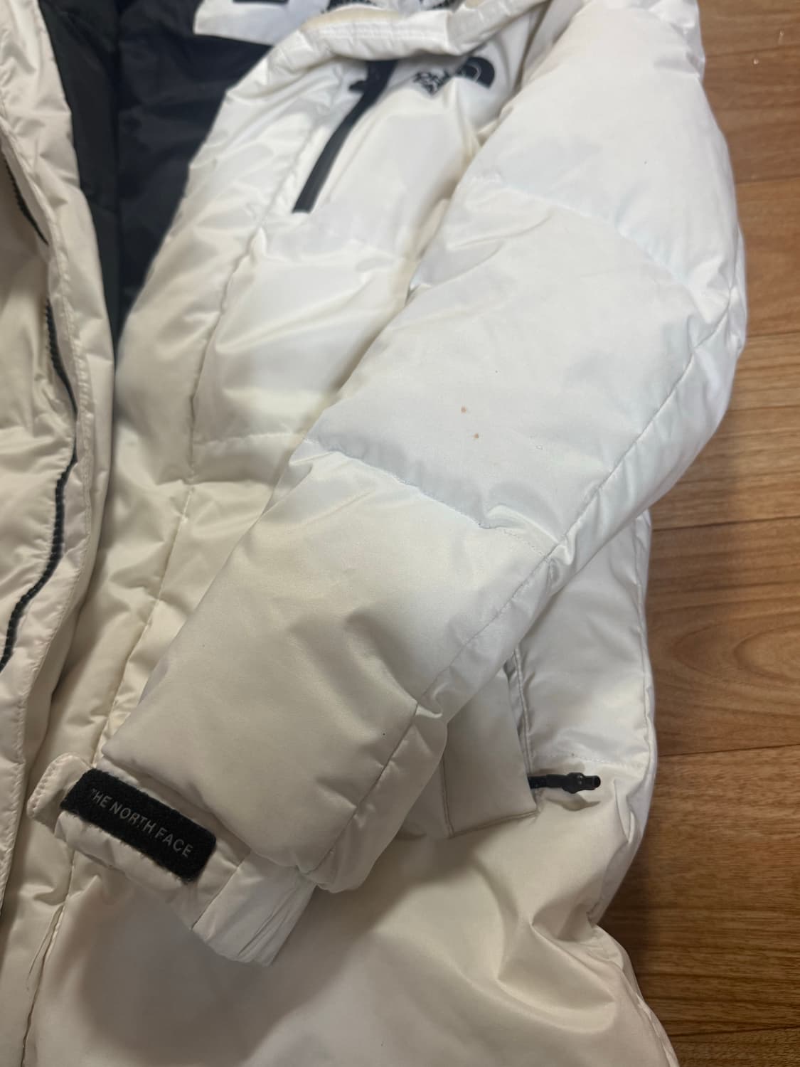 노스페이스 화이트 롱패딩 상품이미지2