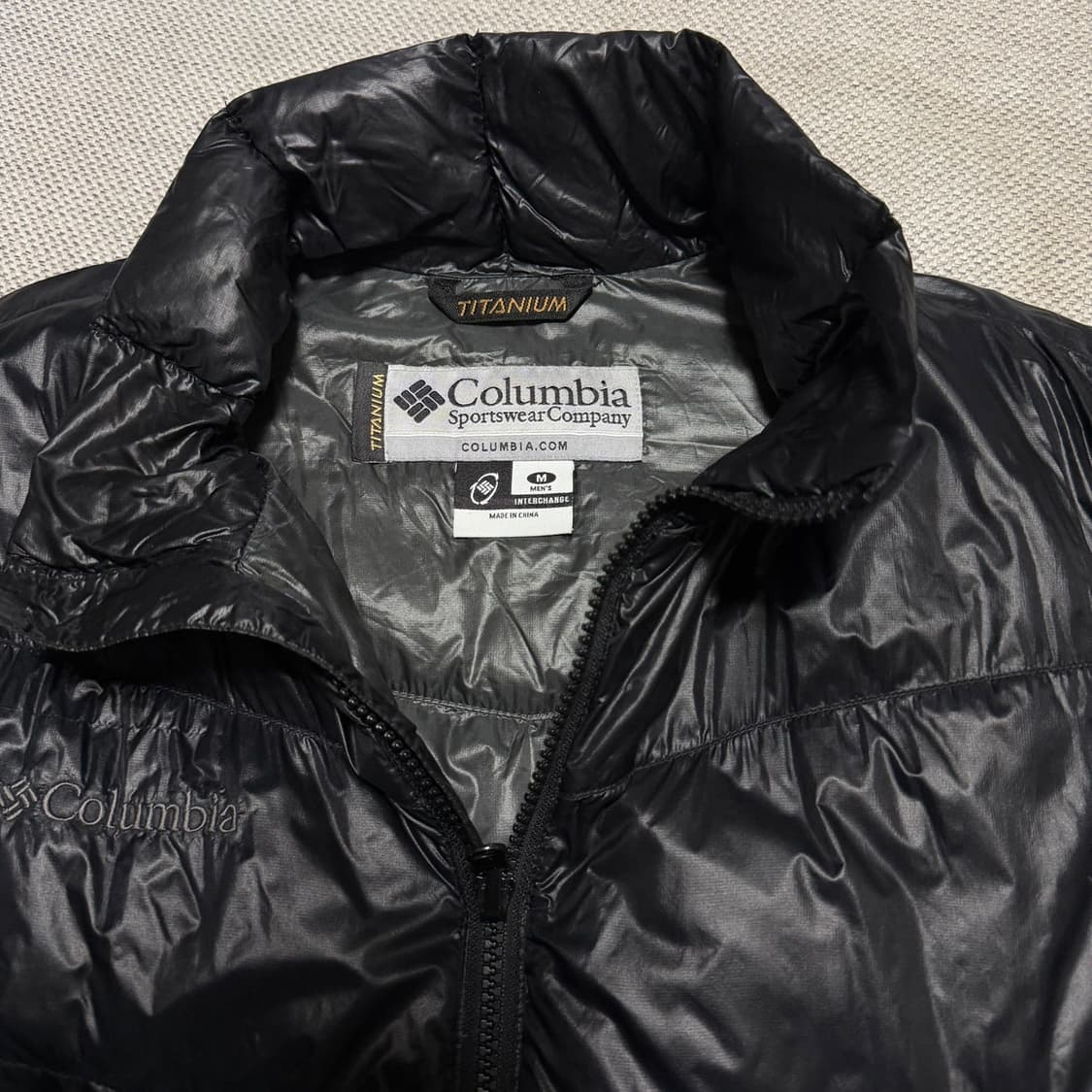 컬럼비아 티타늄 경량패딩 자켓 상품이미지2