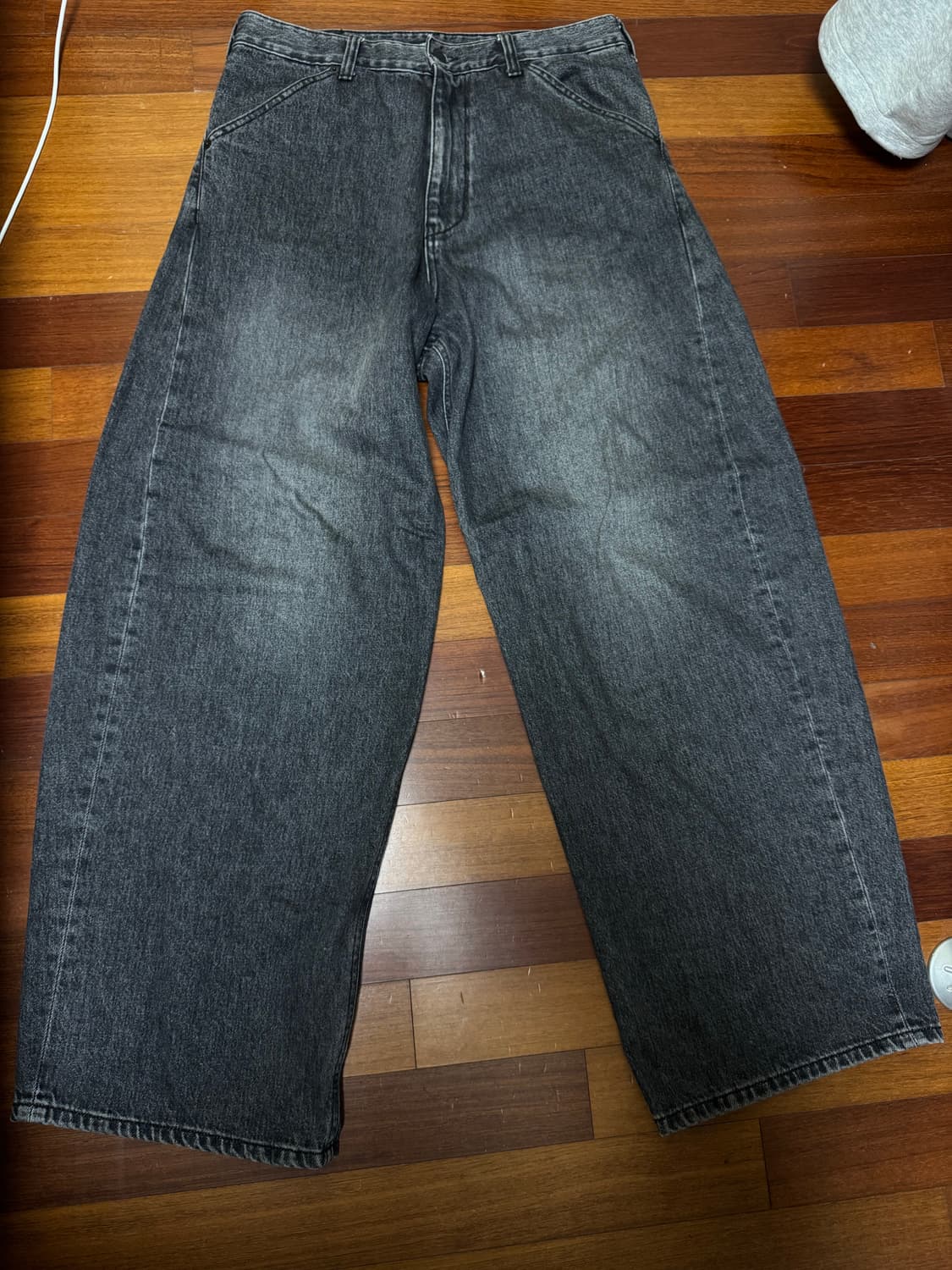 해칭룸 와이드 커브 진 워시드 블랙 3 사이즈 판매합니다 상품이미지1