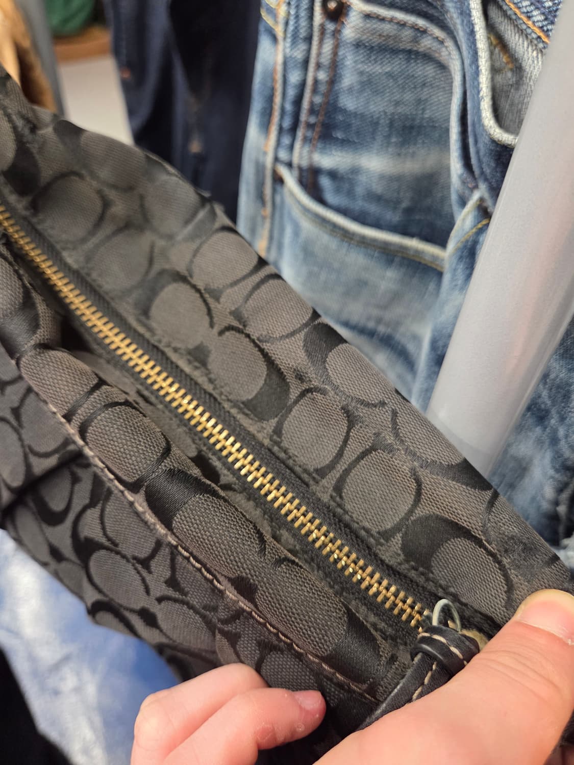 Coach 코치 블랙 모노그램 시그니쳐 숄더 백 상품이미지9